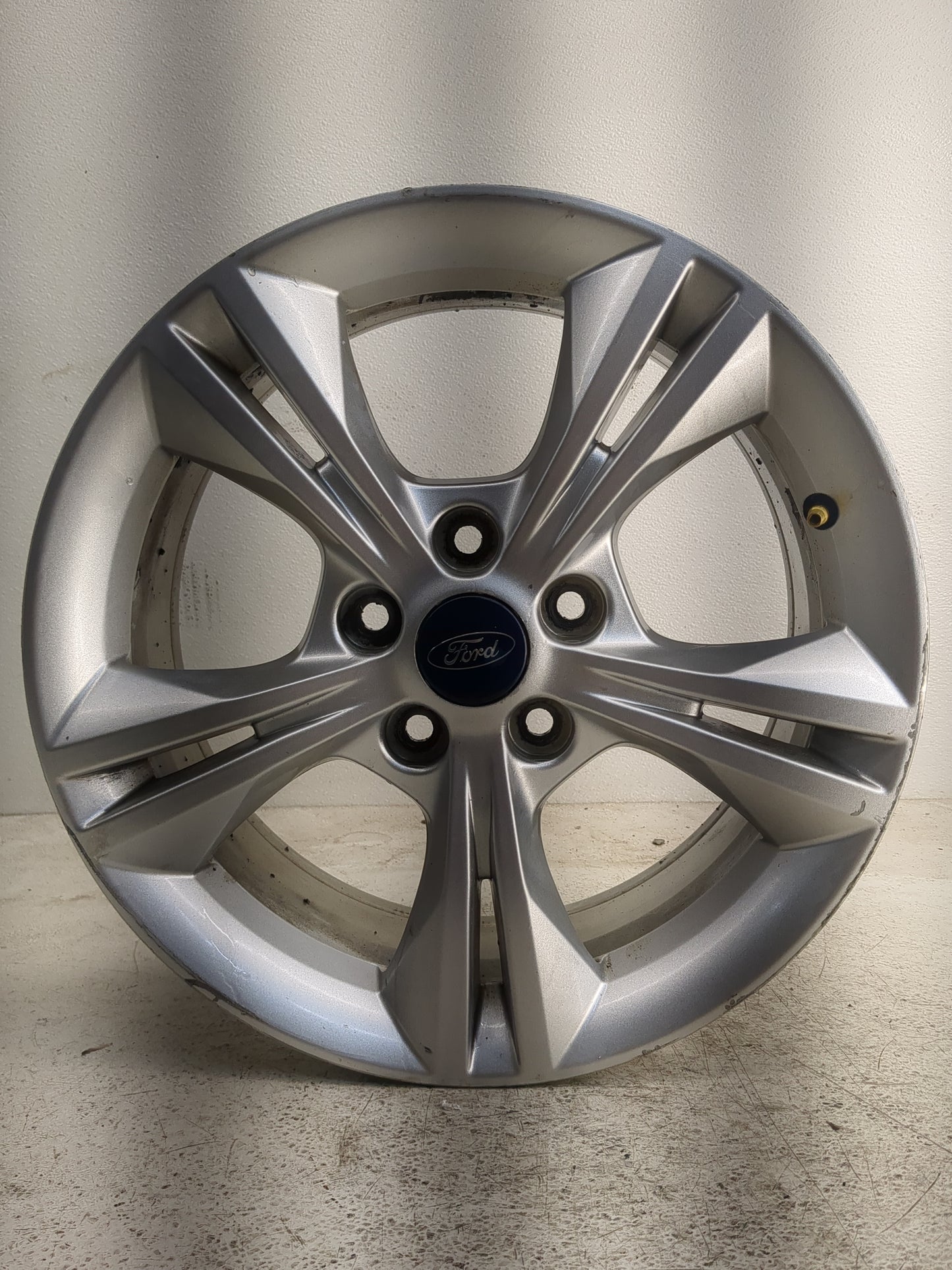2012-2014 Ford Focus Oem Wheel Rim 1264378 - Oemusedautoparts1.com