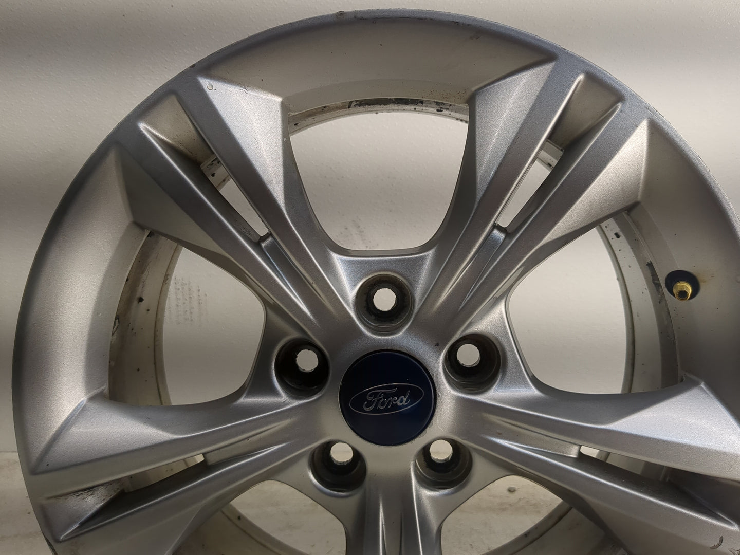 2012-2014 Ford Focus Oem Wheel Rim 1264378 - Oemusedautoparts1.com
