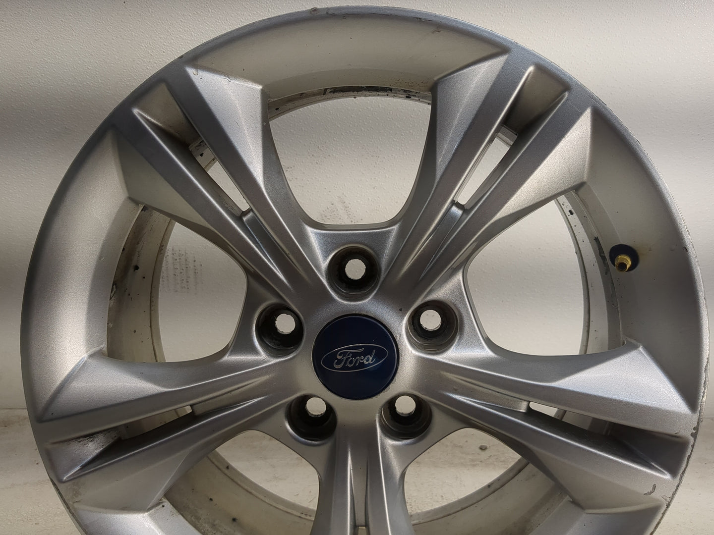 2012-2014 Ford Focus Oem Wheel Rim 1264378 - Oemusedautoparts1.com