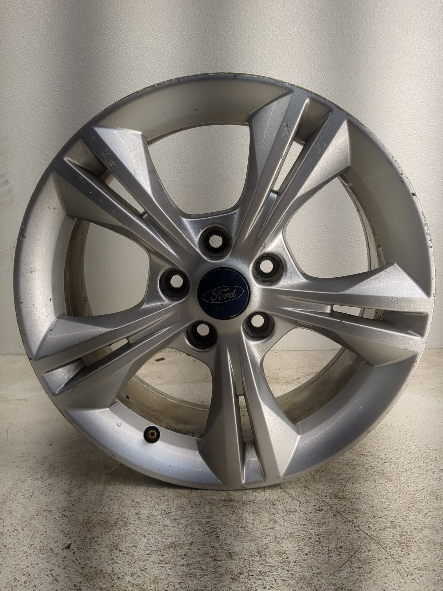 2012-2014 Ford Focus Oem Wheel Rim - Oemusedautoparts1.com