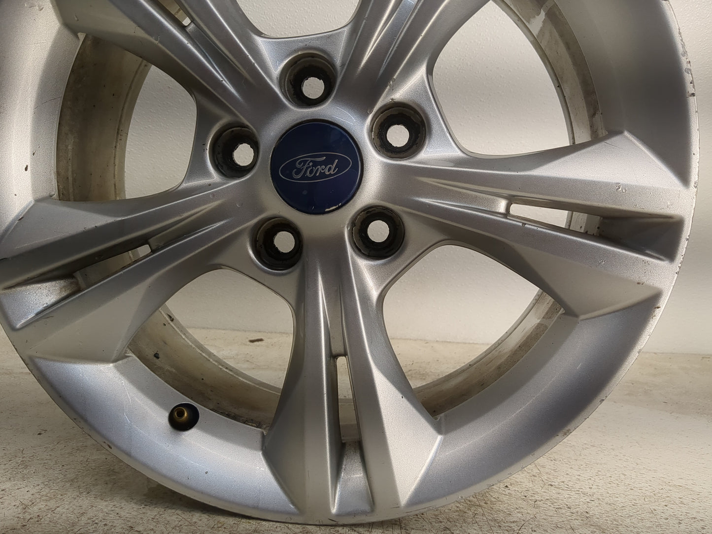 2012-2014 Ford Focus Oem Wheel Rim 1264385 - Oemusedautoparts1.com