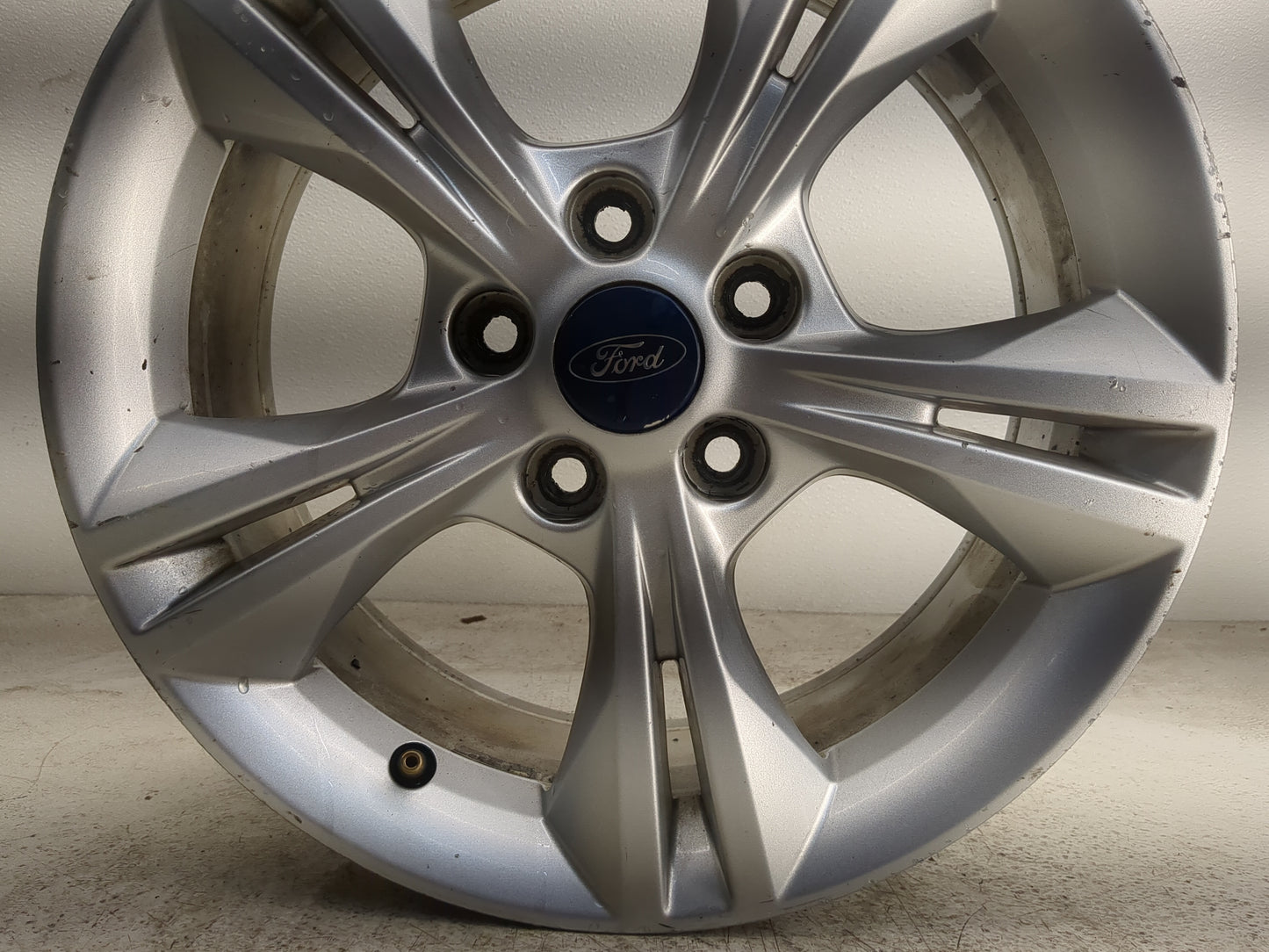 2012-2014 Ford Focus Oem Wheel Rim 1264385 - Oemusedautoparts1.com
