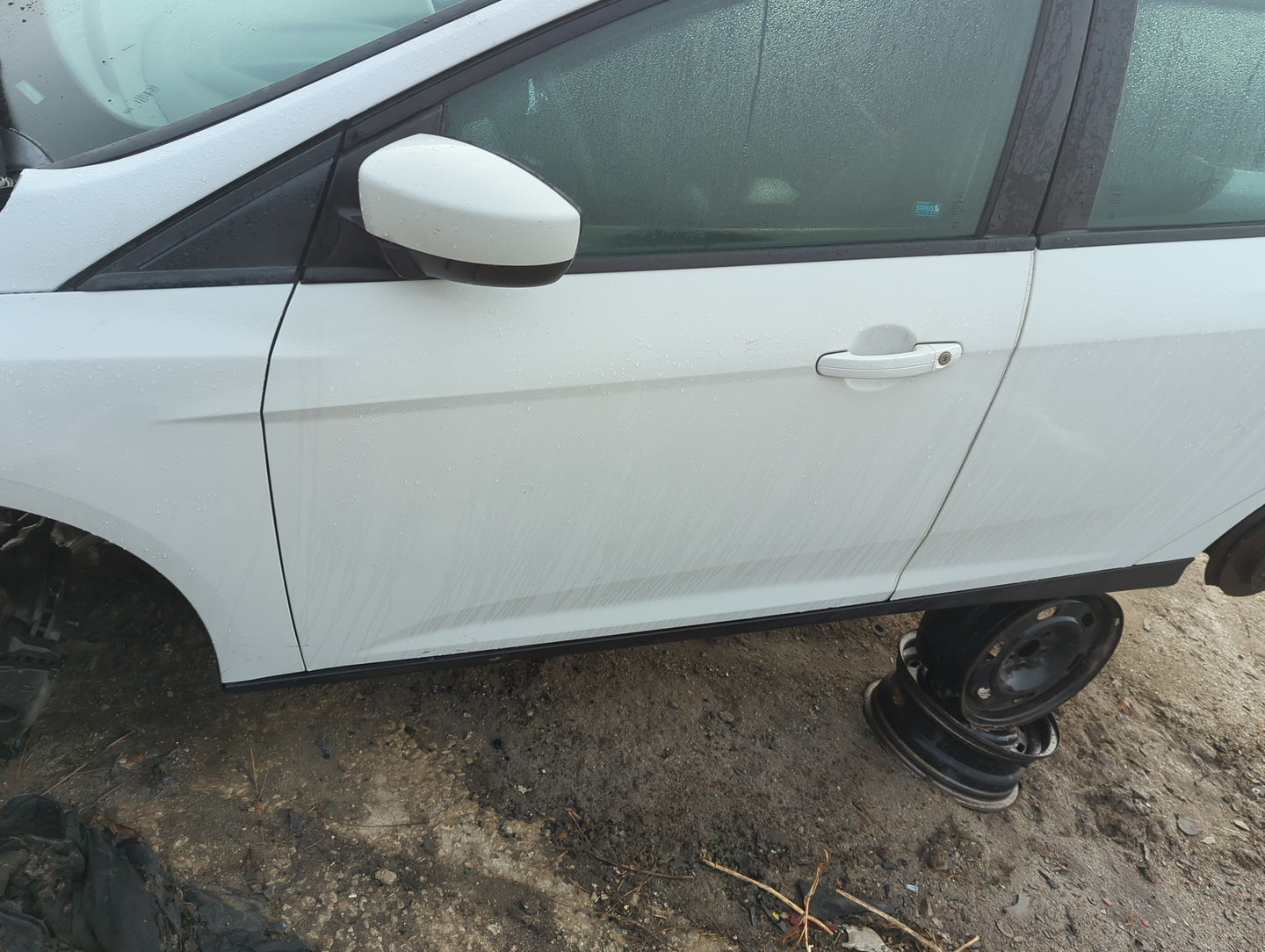 2012-2014 Ford Focus Driver Front Door Oem 1274310 - Oemusedautoparts1.com