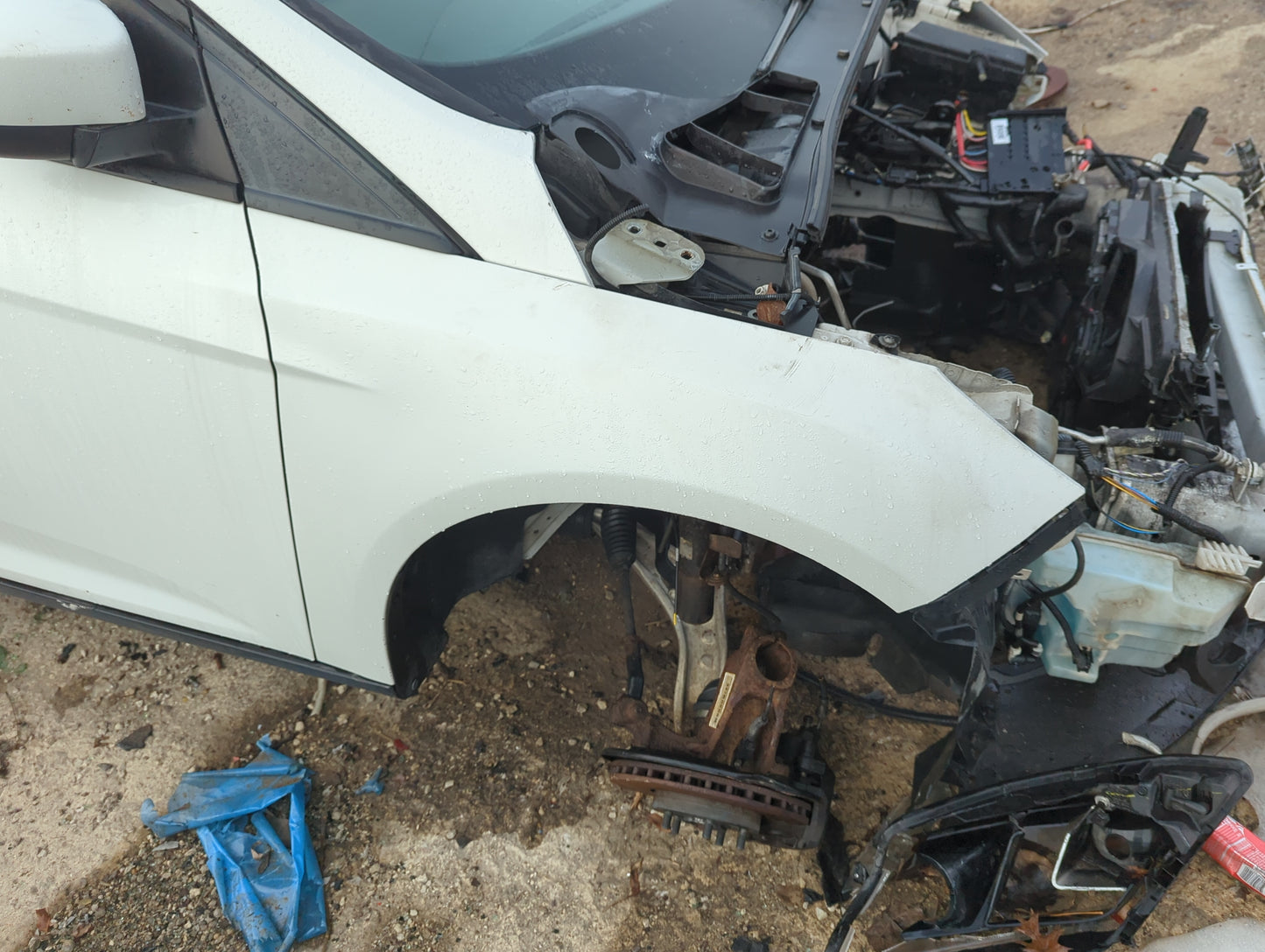 2012-2018 Ford Focus Passenger Fender 1274345 - Oemusedautoparts1.com