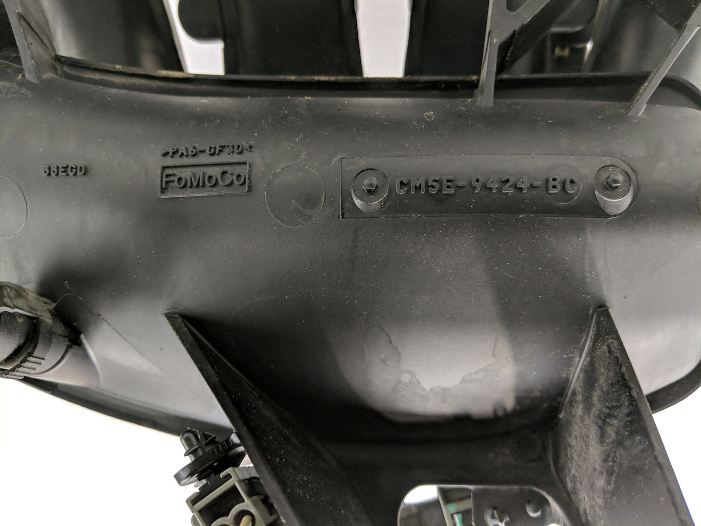 2012-2018 Ford Focus Air Intake Manifold P/N:CM5E-9424-BC Fits Fits 2012 2013 2014 2015 2016 2017 2018 2019 2020 2021 2022 O