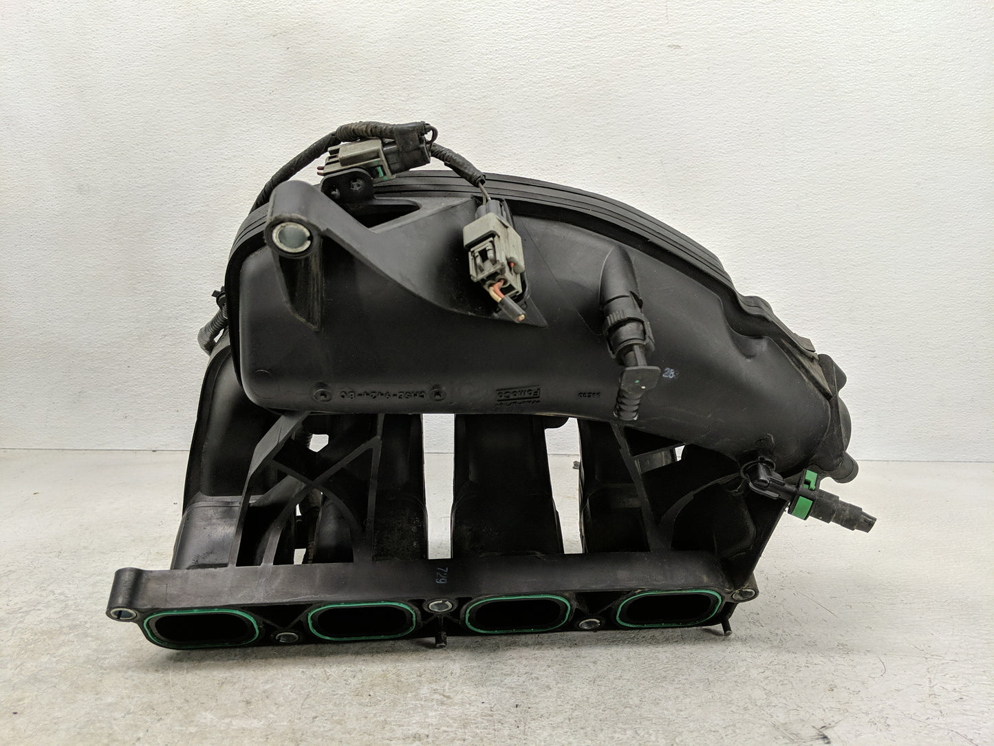 2012-2018 Ford Focus Air Intake Manifold P/N:CM5E-9424-BC Fits Fits 2012 2013 2014 2015 2016 2017 2018 2019 2020 2021 2022 O