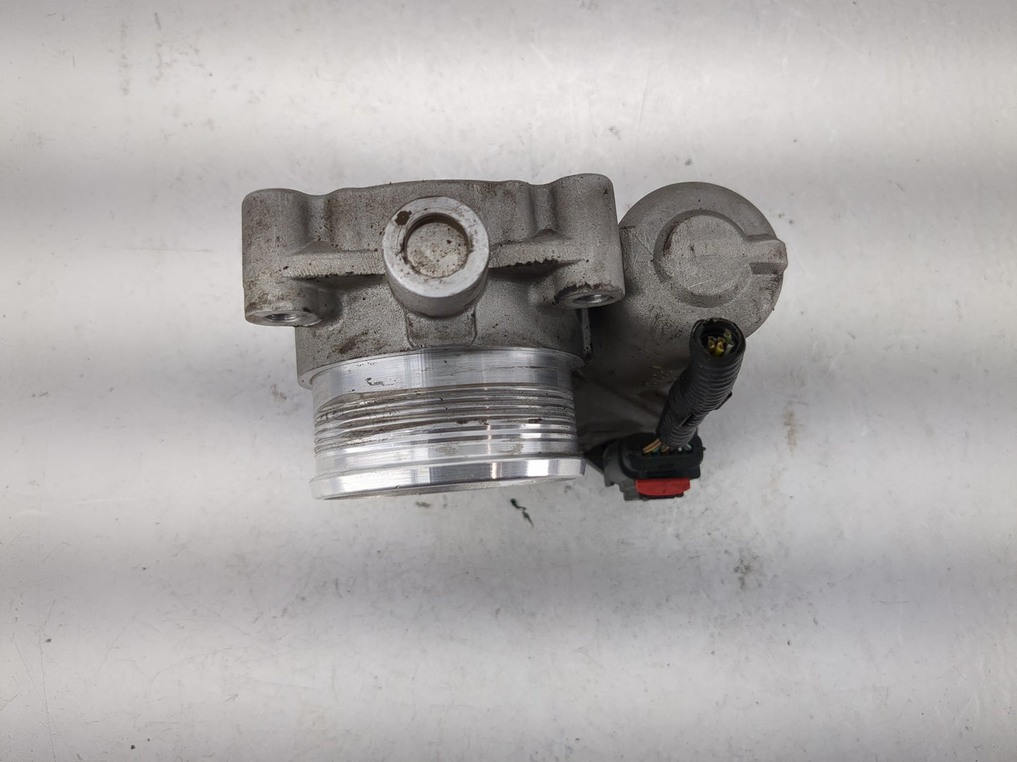 2012-2013 Ford Focus Throttle Body P/N:0 280 750 566 Fits Fits 2012 2013 2014 2015 2016 2017 OEM Used Auto Parts - Oemusedau