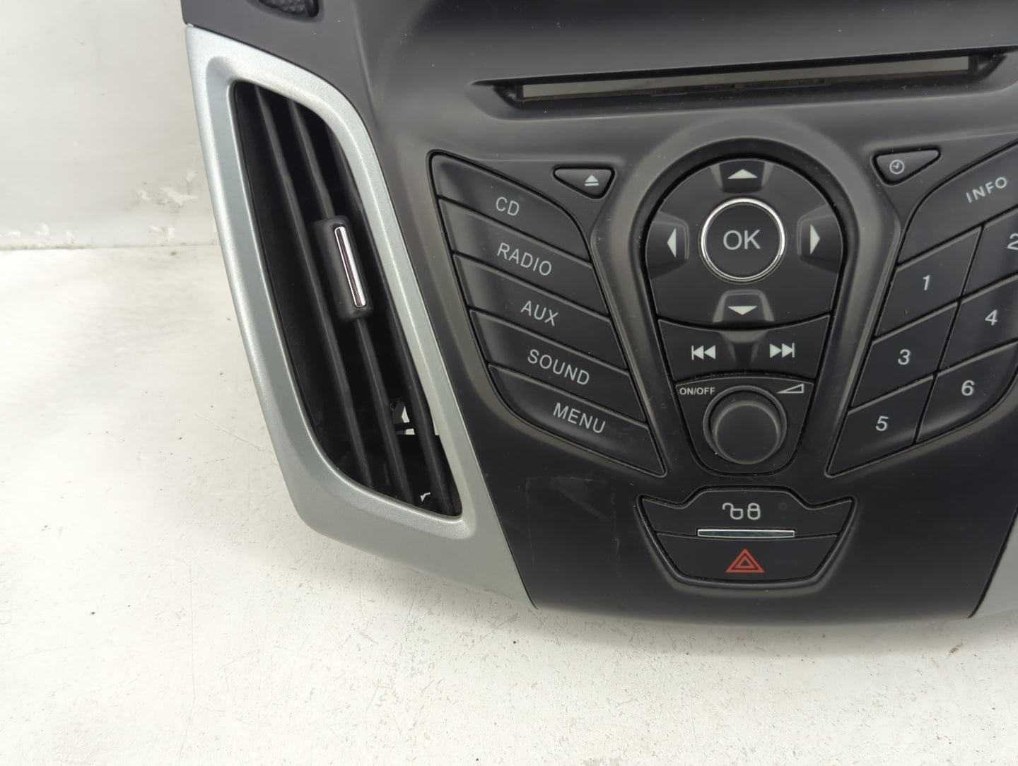 2012-2013 Ford Focus Radio Control Panel - Oemusedautoparts1.com