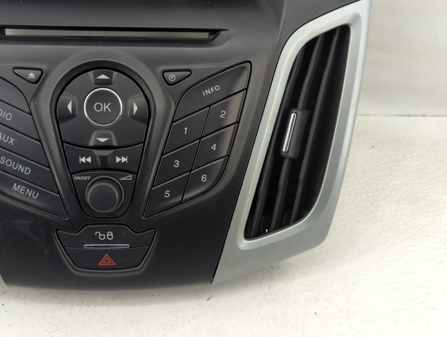2012-2013 Ford Focus Radio Control Panel - Oemusedautoparts1.com