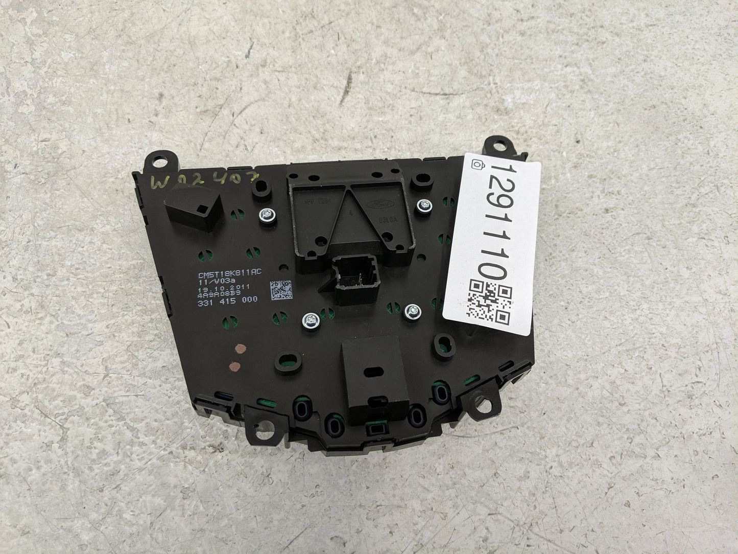 2012-2013 Ford Focus Radio AM FM Cd Player Receiver Replacement P/N:CM5T18K811AC Fits Fits 2012 2013 OEM Used Auto Parts - O