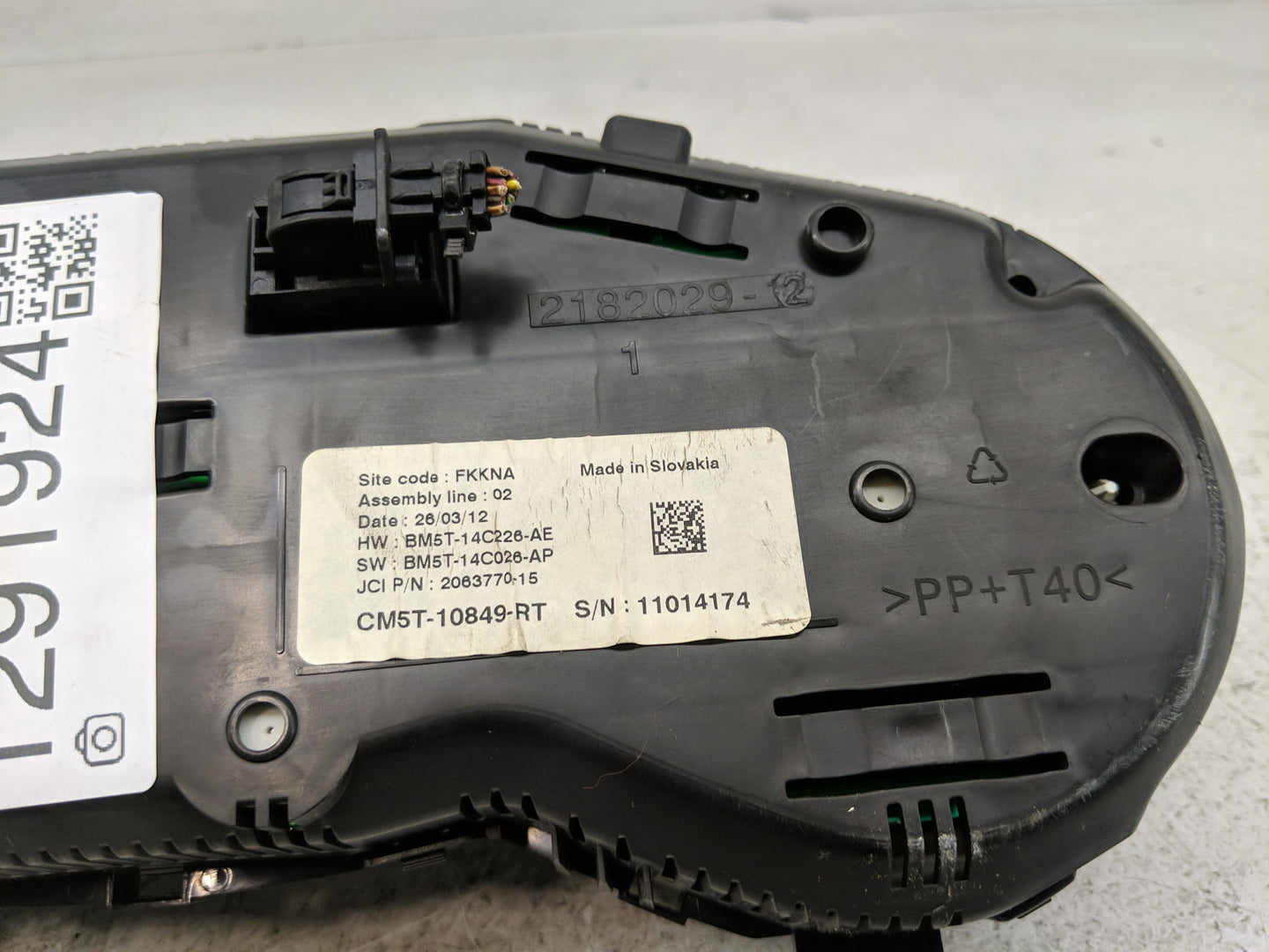 2012-2018 Ford Focus Instrument Cluster Speedometer Gauges P/N:CM5T-10849-RT Fits Fits 2012 2013 2014 2015 2016 2017 2018 OE