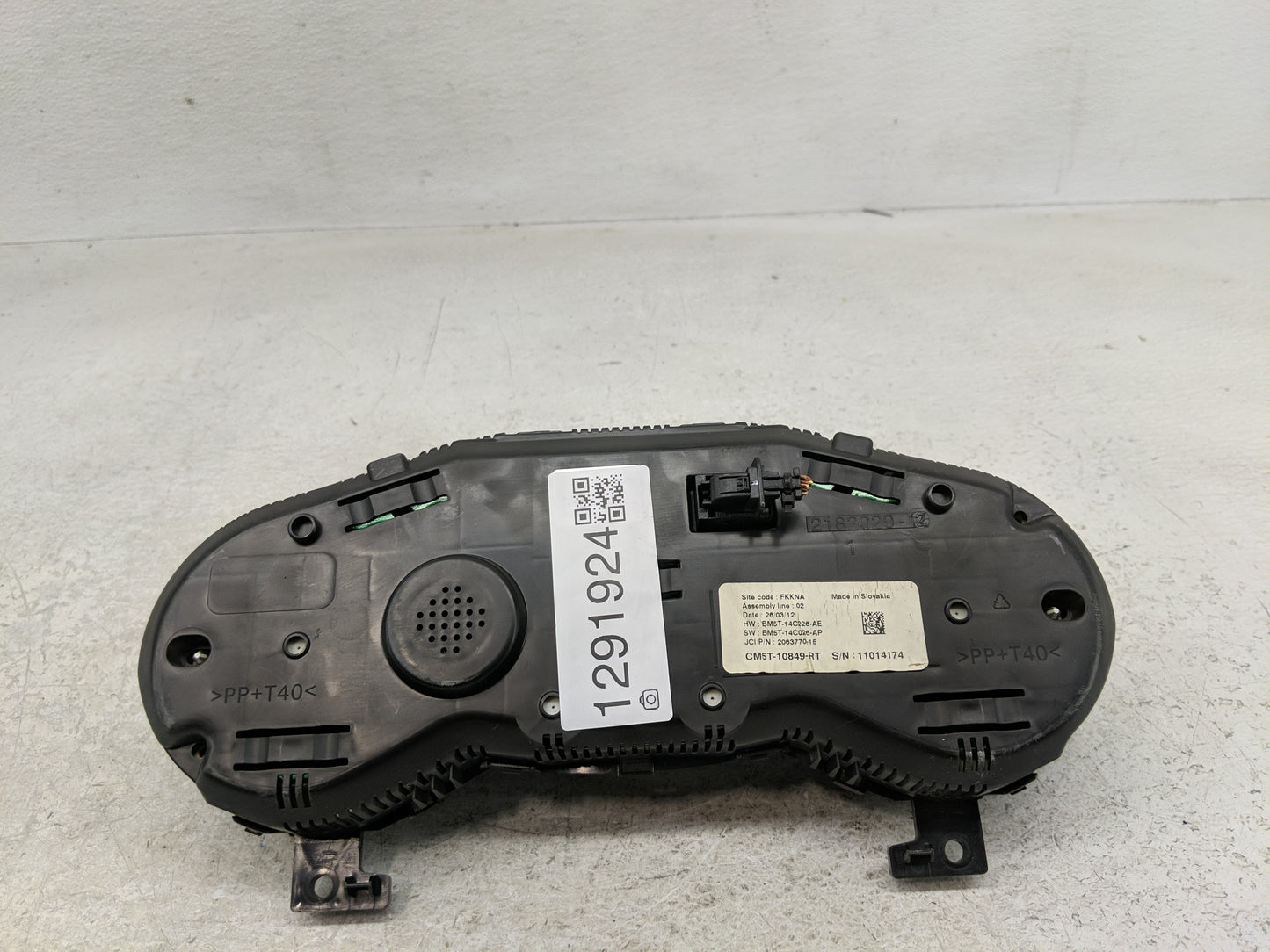 2012-2018 Ford Focus Instrument Cluster Speedometer Gauges P/N:CM5T-10849-RT Fits Fits 2012 2013 2014 2015 2016 2017 2018 OE