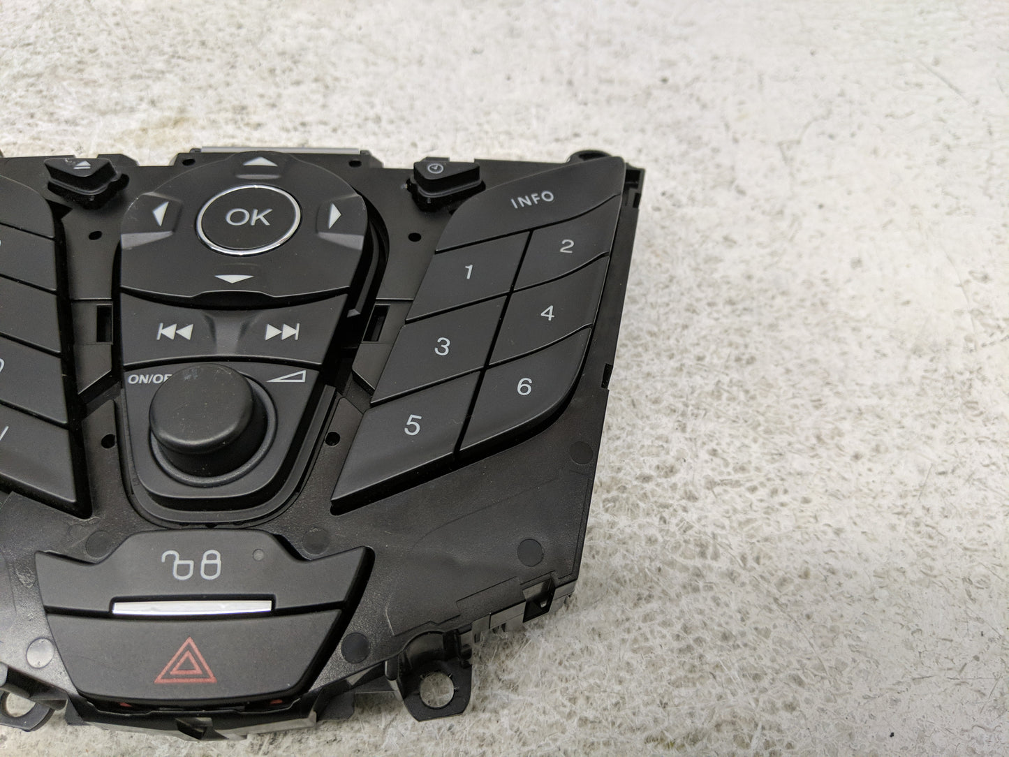 2012-2013 Ford Focus Radio Control Panel - Oemusedautoparts1.com