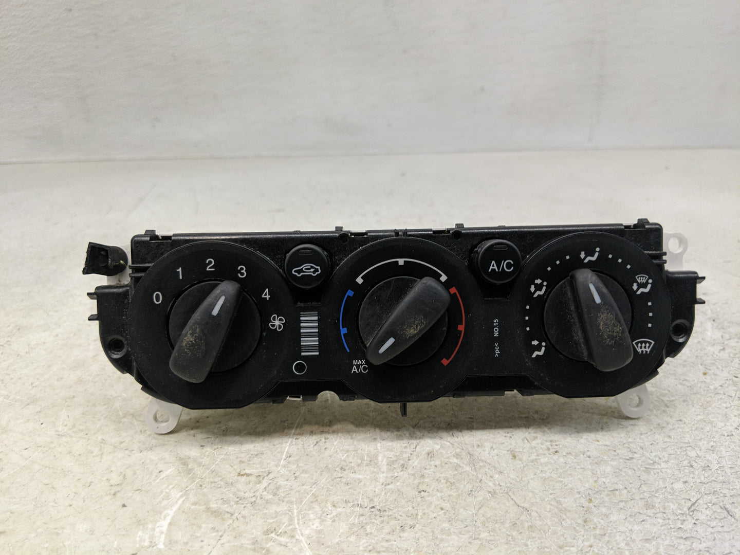 2012 Ford Focus Climate Control Module Temperature AC/Heater Replacement P/N:CM5T-19980 BM5T-19980, BM5T-18549 Fits OEM Used