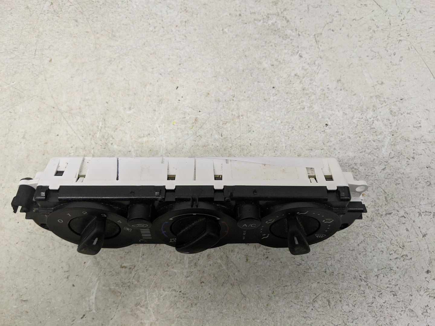 2012 Ford Focus Climate Control Module Temperature AC/Heater Replacement P/N:CM5T-19980 BM5T-19980, BM5T-18549 Fits OEM Used