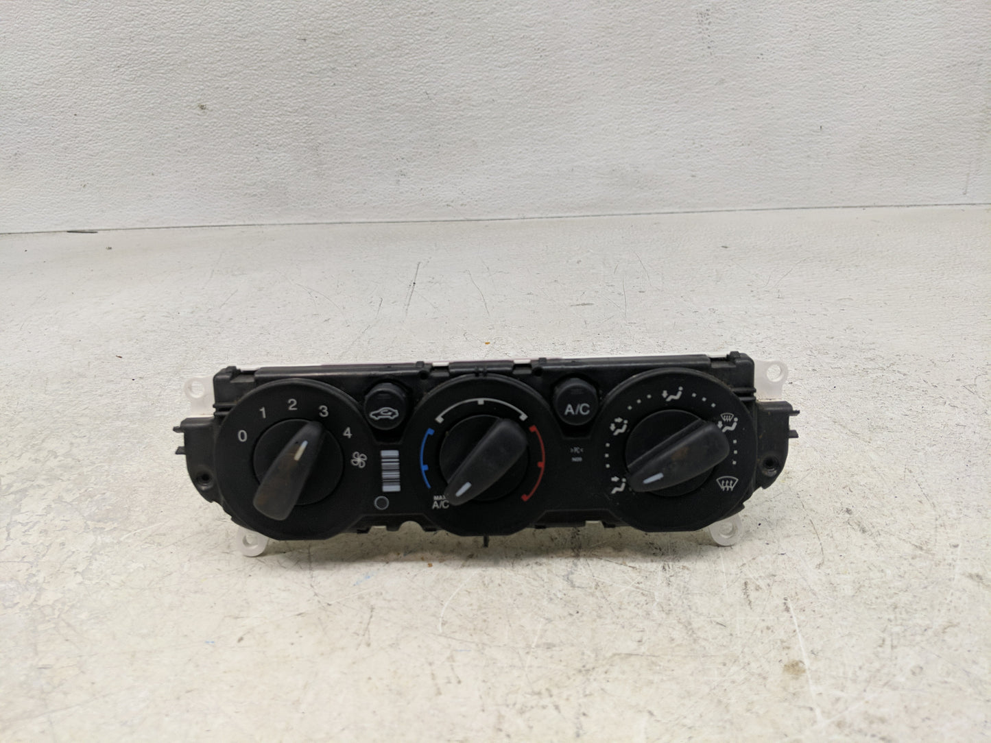 2012 Ford Focus Climate Control Module Temperature AC/Heater Replacement P/N:CM5T-19980 BM5T-19980, BM5T-18549 Fits OEM Used