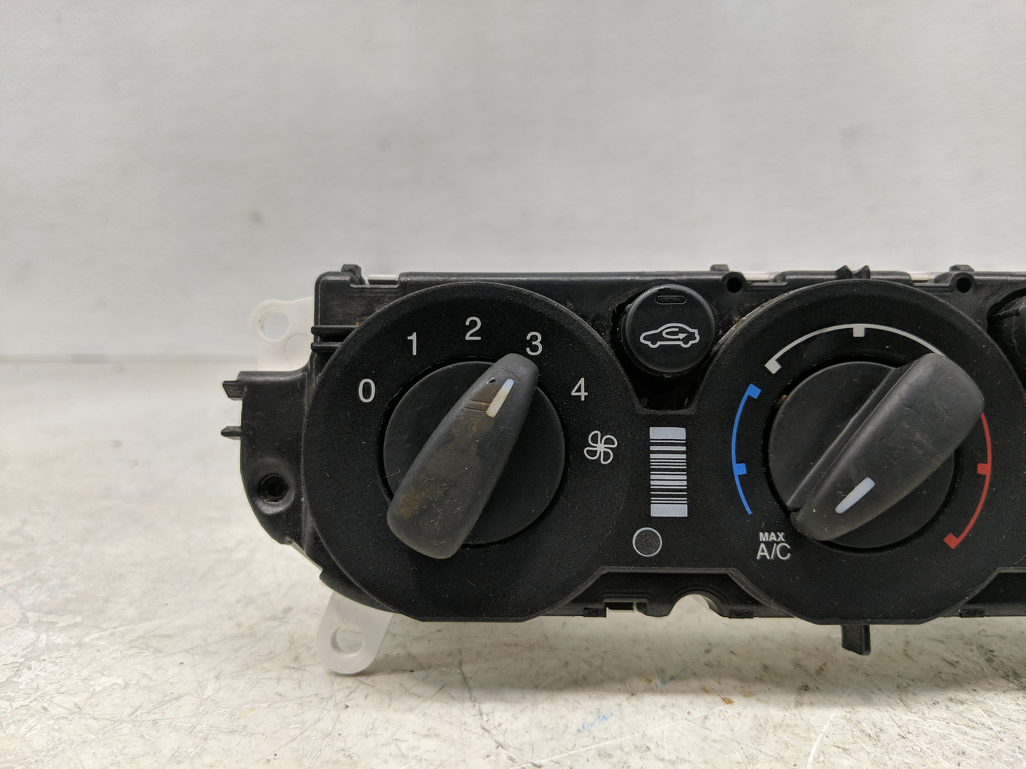 2012 Ford Focus Climate Control Module Temperature AC/Heater Replacement P/N:CM5T-19980 BM5T-19980, BM5T-18549 Fits OEM Used
