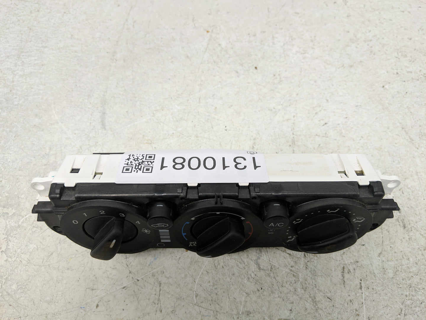 2012 Ford Focus Climate Control Module Temperature AC/Heater Replacement P/N:CM5T-19980 BM5T-19980, BM5T-18549 Fits OEM Used