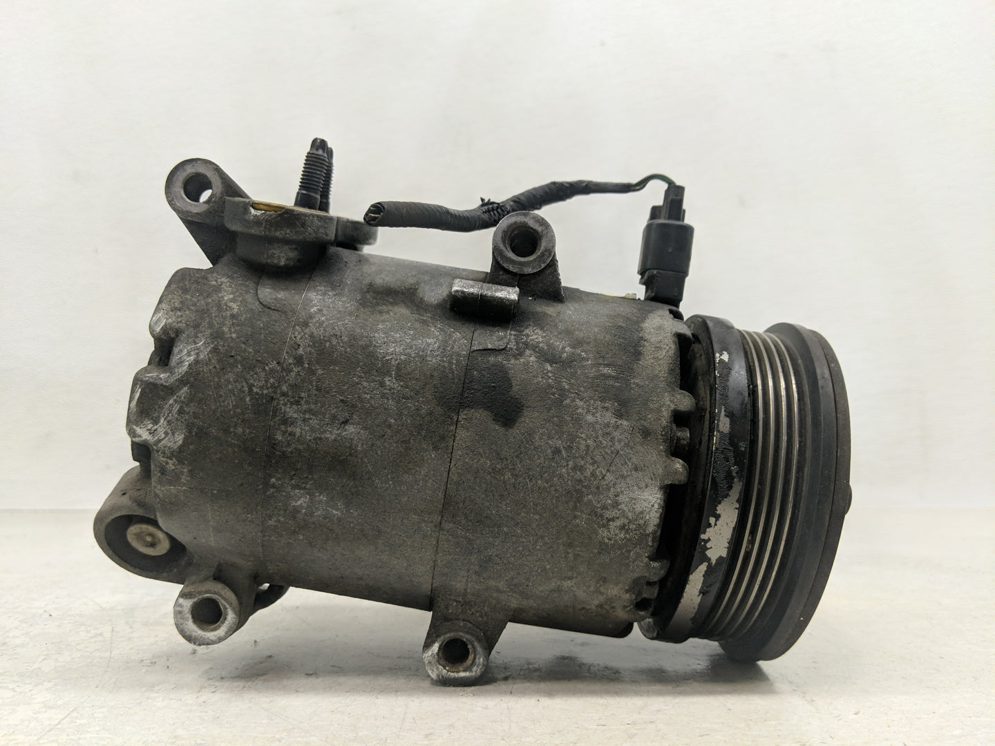 2012-2013 Ford Focus Air Conditioning A/c Ac Compressor Oem - Oemusedautoparts1.com