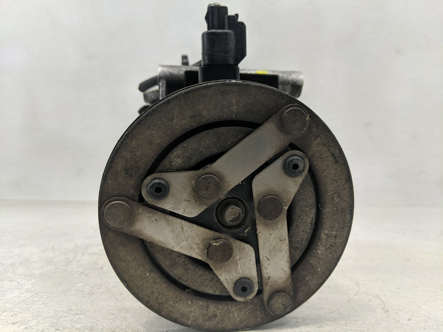 2012-2013 Ford Focus Air Conditioning A/c Ac Compressor Oem - Oemusedautoparts1.com