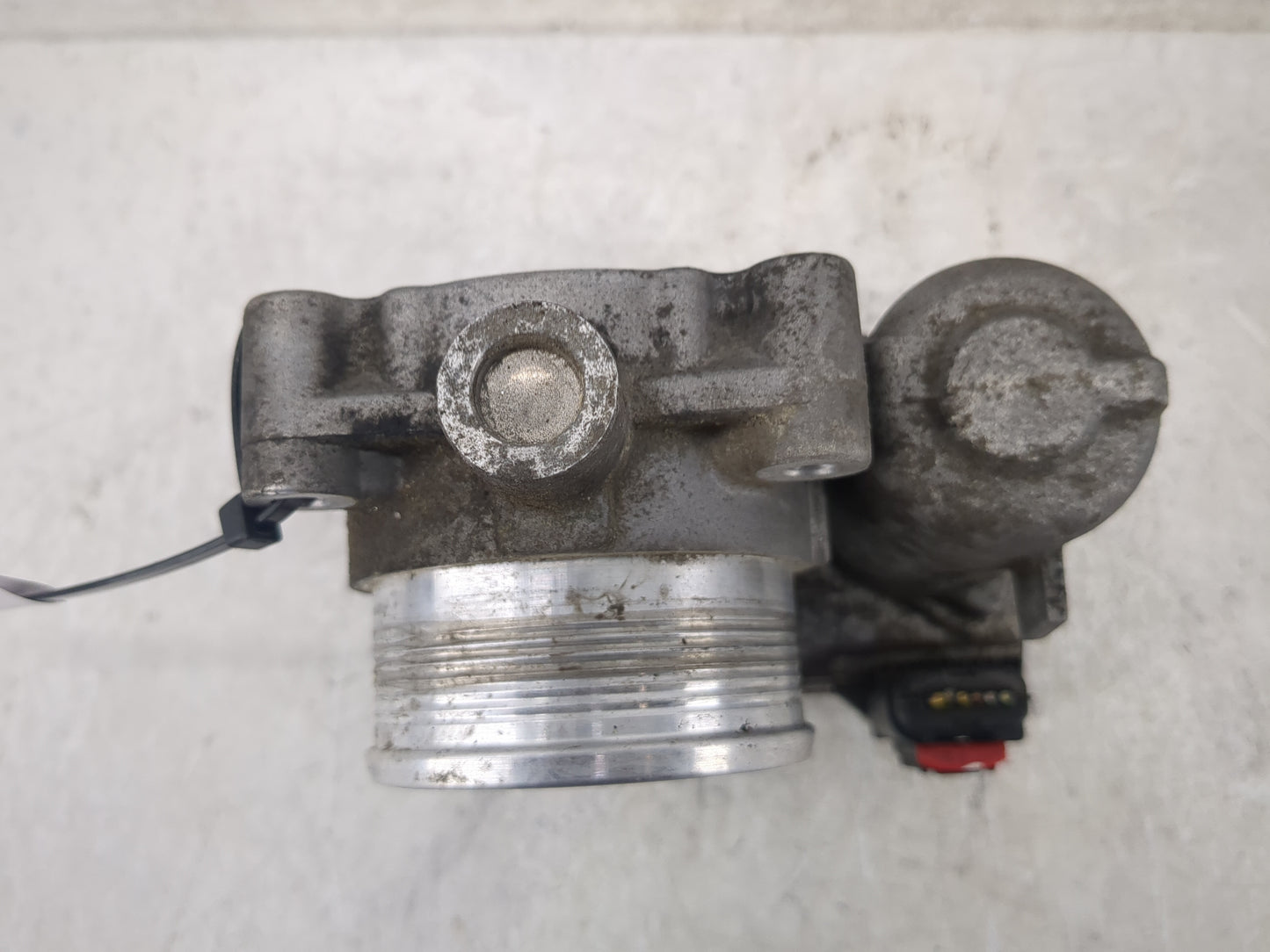 2012-2013 Ford Focus Throttle Body P/N:0 280 750 586 Fits Fits 2012 2013 2014 2015 2016 2017 OEM Used Auto Parts - Oemusedau