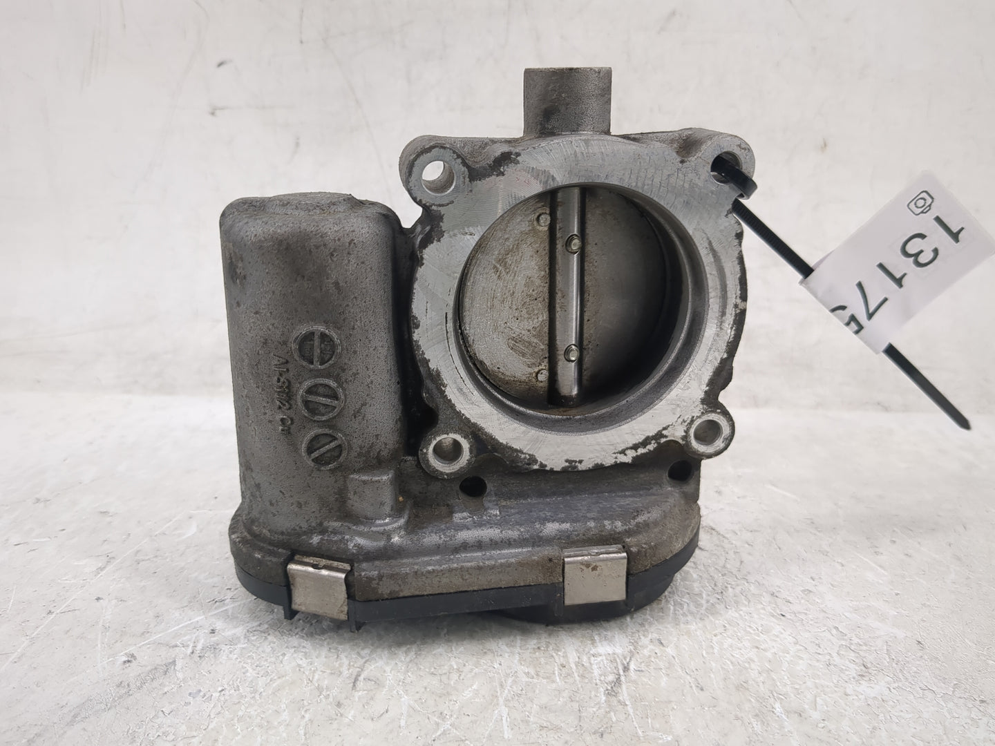 2012-2013 Ford Focus Throttle Body P/N:0 280 750 586 Fits Fits 2012 2013 2014 2015 2016 2017 OEM Used Auto Parts - Oemusedau
