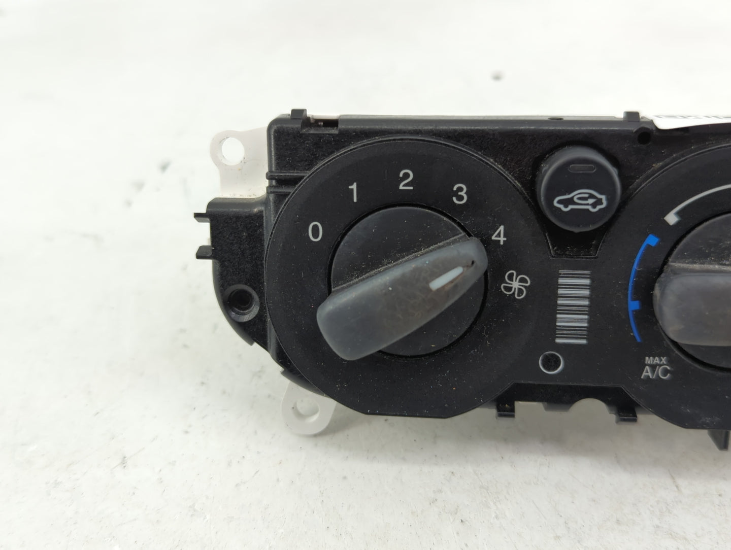 2012 Ford Focus Climate Control Module Temperature AC/Heater Replacement P/N:CM5T 19980 BM5T 19980, BM5T 18540 Fits OEM Used