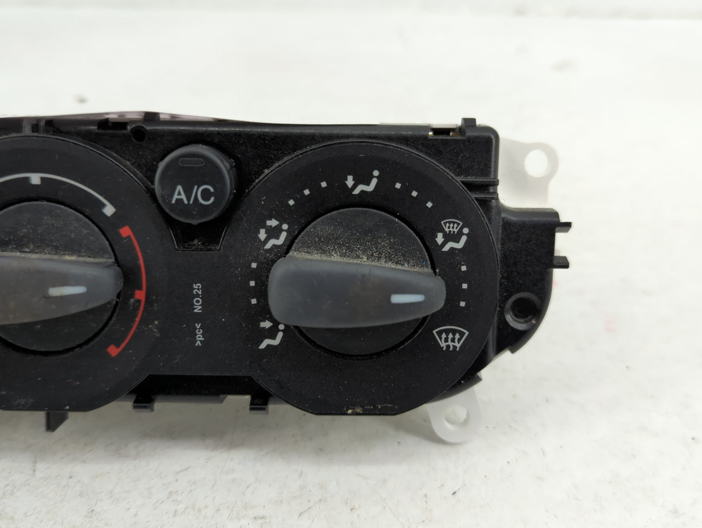 2012 Ford Focus Climate Control Module Temperature AC/Heater Replacement P/N:CM5T 19980 BM5T 19980, BM5T 18540 Fits OEM Used