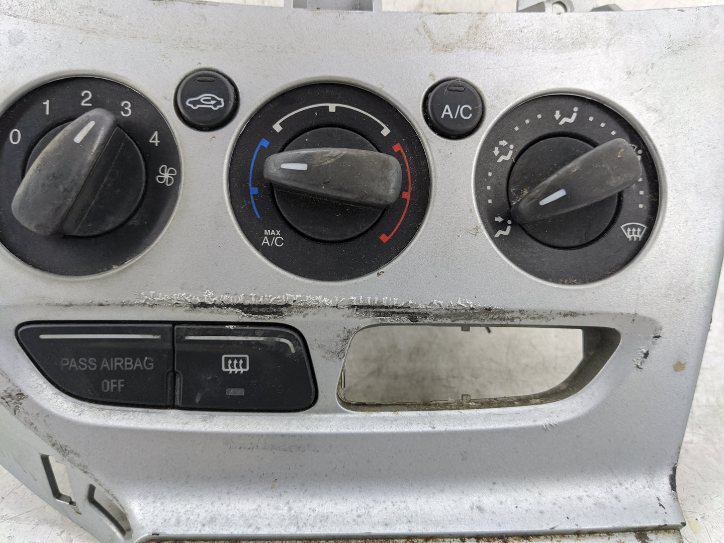 2012 Ford Focus Climate Control Module Temperature AC/Heater Replacement P/N:CM5T-14B418-AA Fits OEM Used Auto Parts - Oemus