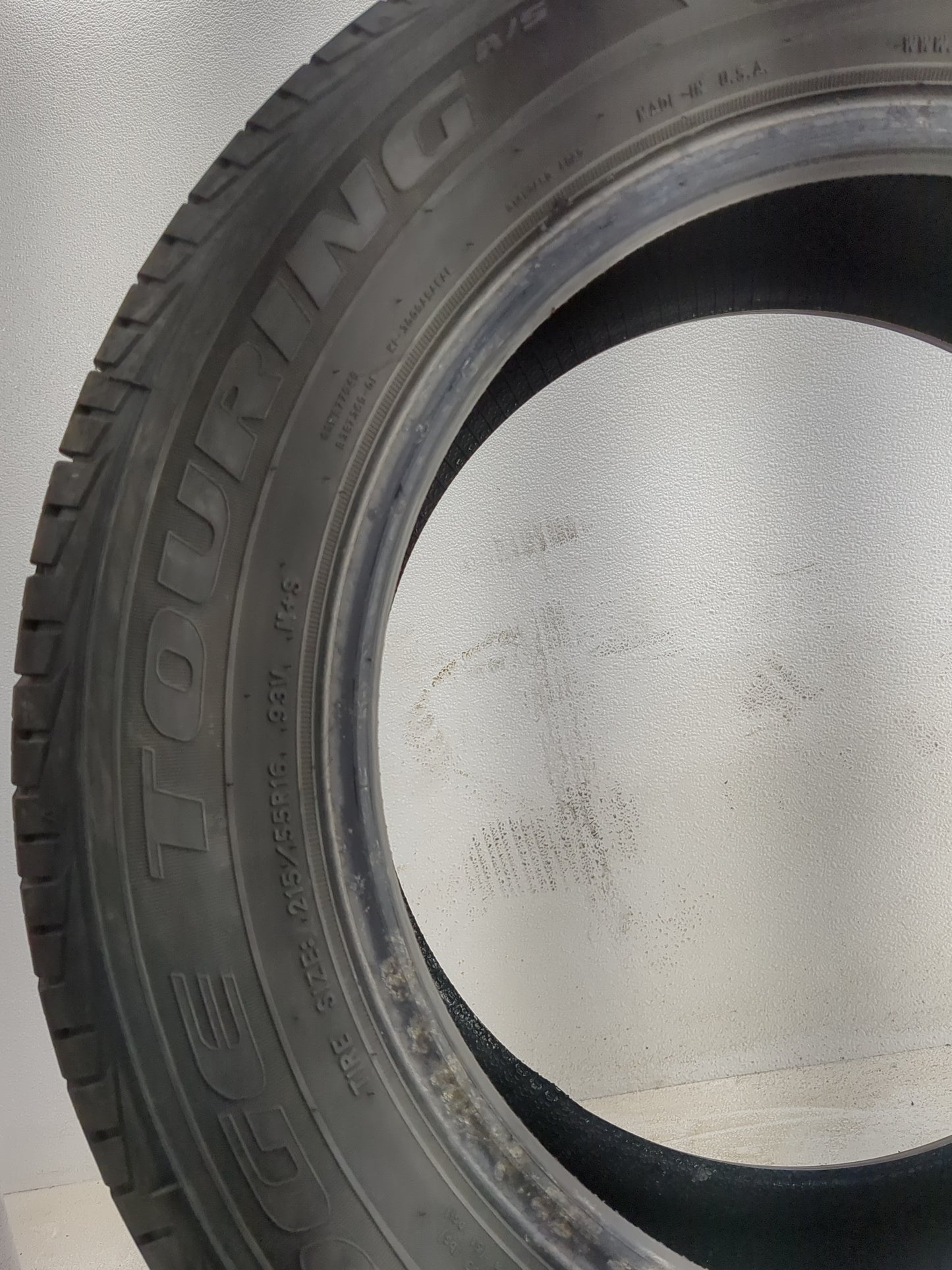 Used Tire 215/55R16 KELLY EDGE TOURING A/S 93V - Tread Depth 7/32 - Oemusedautoparts1.com