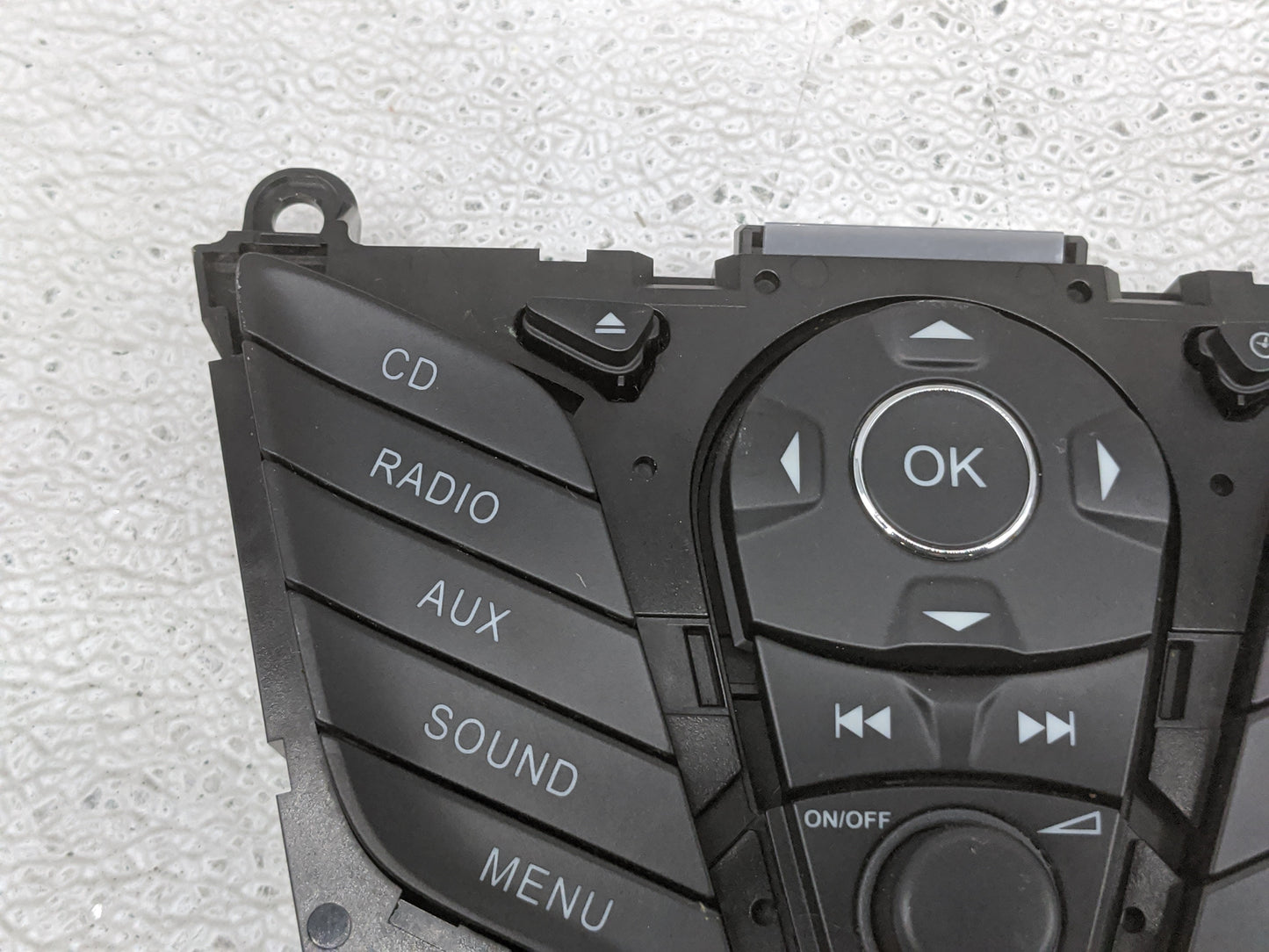 2012-2013 Ford Focus Radio Control Panel - Oemusedautoparts1.com