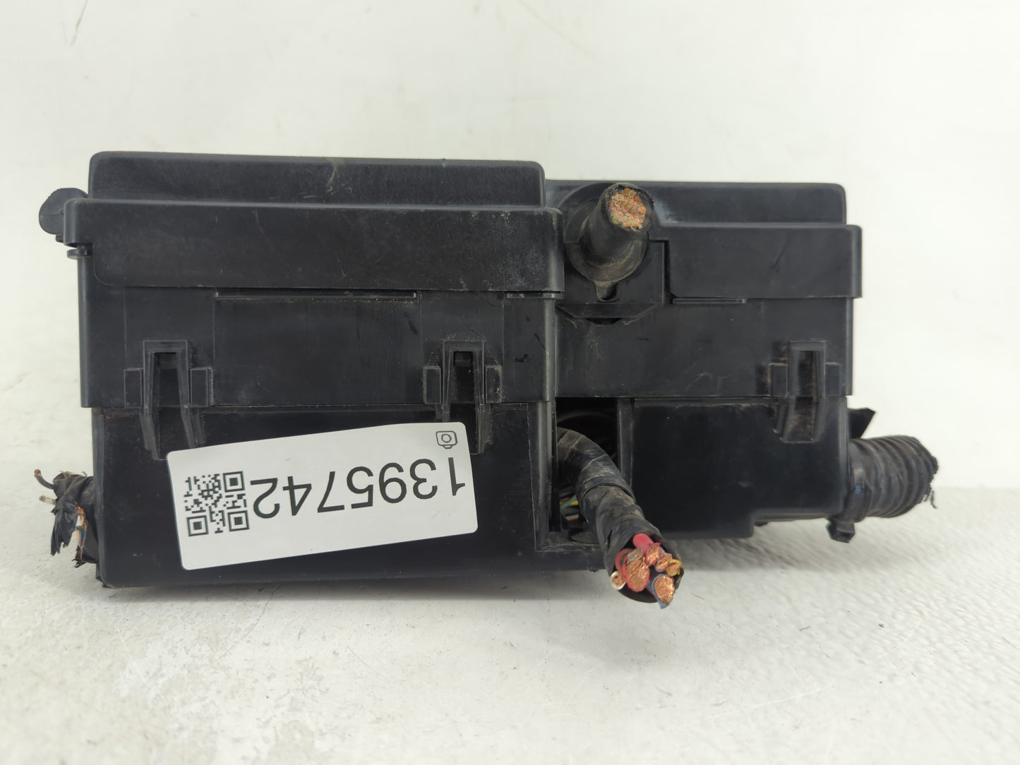 2012-2014 Ford Focus Fusebox Fuse Box Panel Relay Module P/N:AV6T-14A142-AA AV6T-14A067-AB Fits Fits 2012 2013 2014 OEM Used