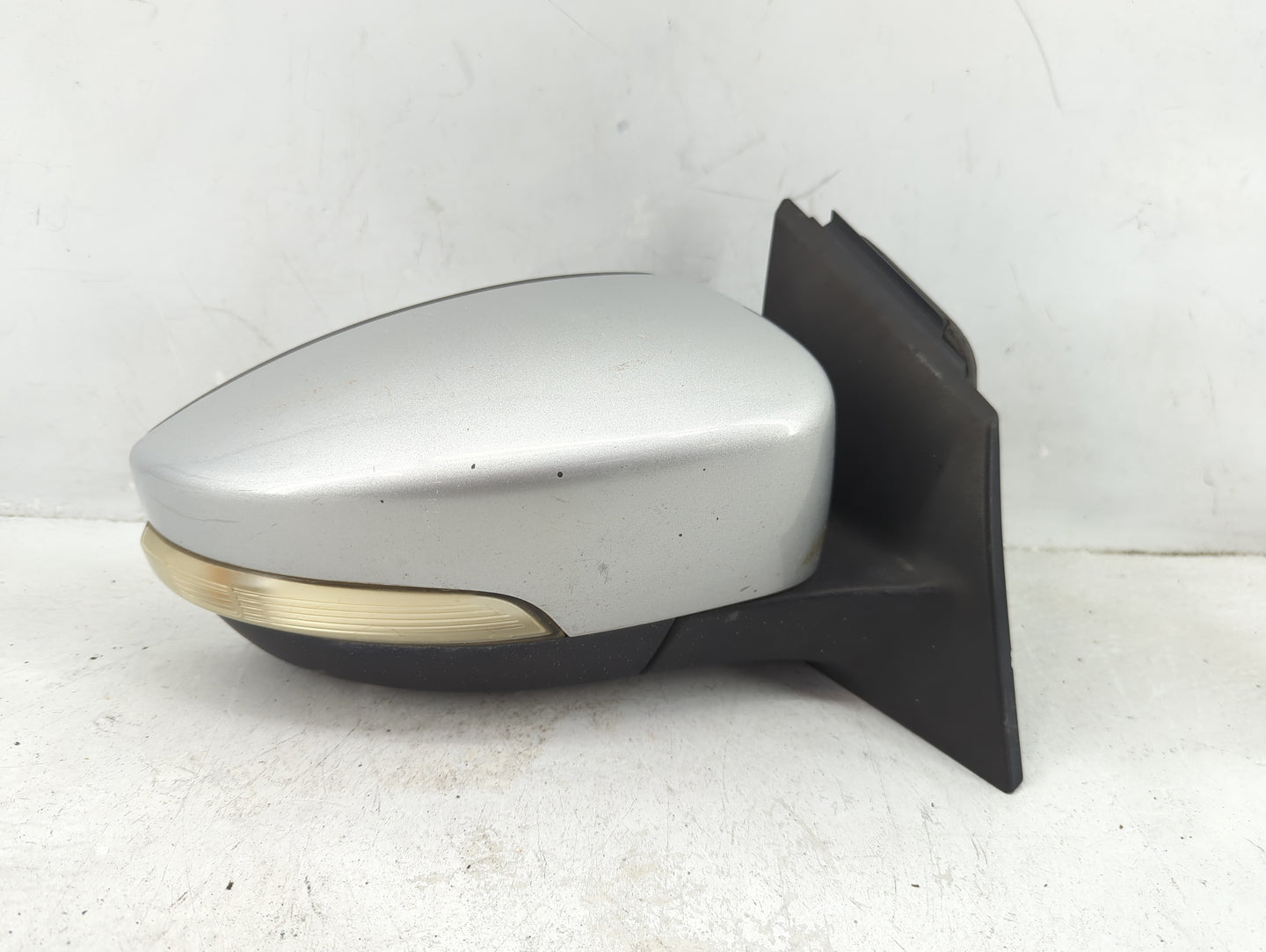 2012-2014 Ford Focus Passenger Side View Mirror - Right Door Mirror OEM Used - Oemusedautoparts1.com