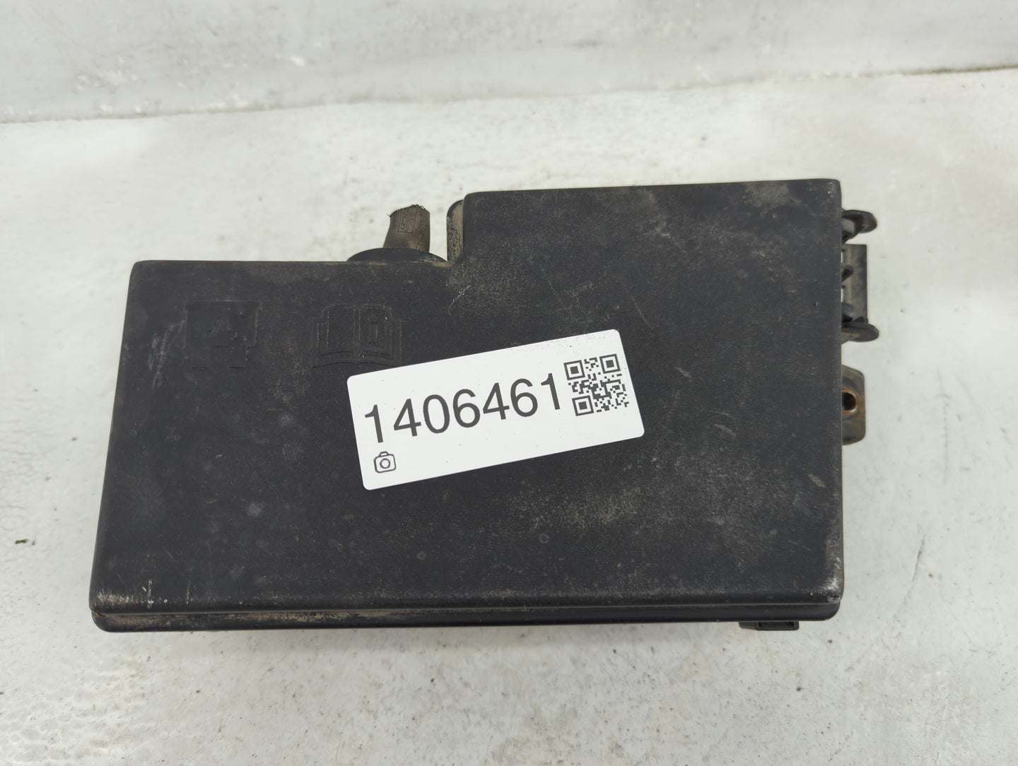 2012-2014 Ford Focus Fusebox Fuse Box Panel Relay Module P/N:AV6T-14A076-AB AV6T-14A142-AB Fits Fits 2012 2013 2014 OEM Used
