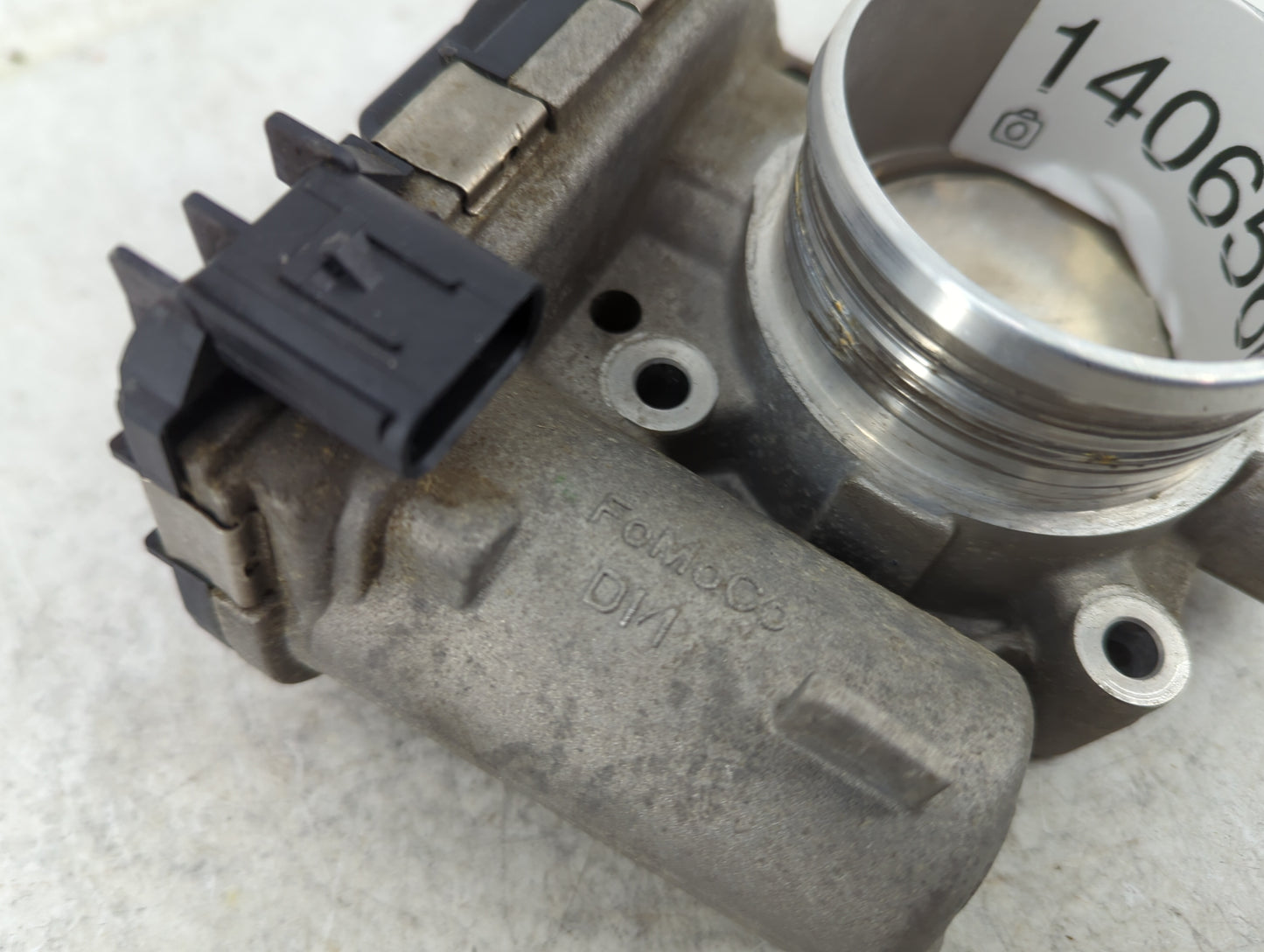 2012-2013 Ford Focus Throttle Body P/N:0280750585 CM5E-9F991-AD Fits Fits 2012 2013 2014 2015 2016 2017 OEM Used Auto Parts 