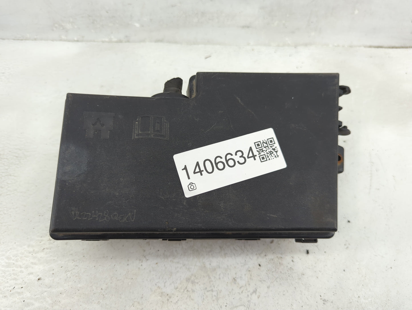 2012-2014 Ford Focus Fusebox Fuse Box Panel Relay Module P/N:21090 000 001 19197 000 001, AV6T-14A142-AB Fits Fits 2012 2013