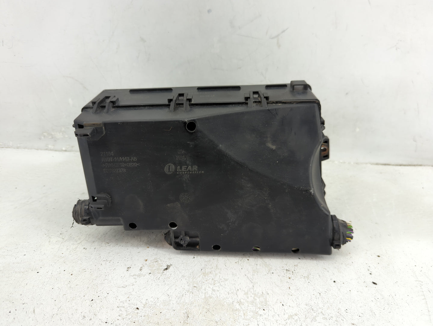 2012-2014 Ford Focus Fusebox Fuse Box Panel Relay Module P/N:21090 000 001 19197 000 001, AV6T-14A142-AB Fits Fits 2012 2013