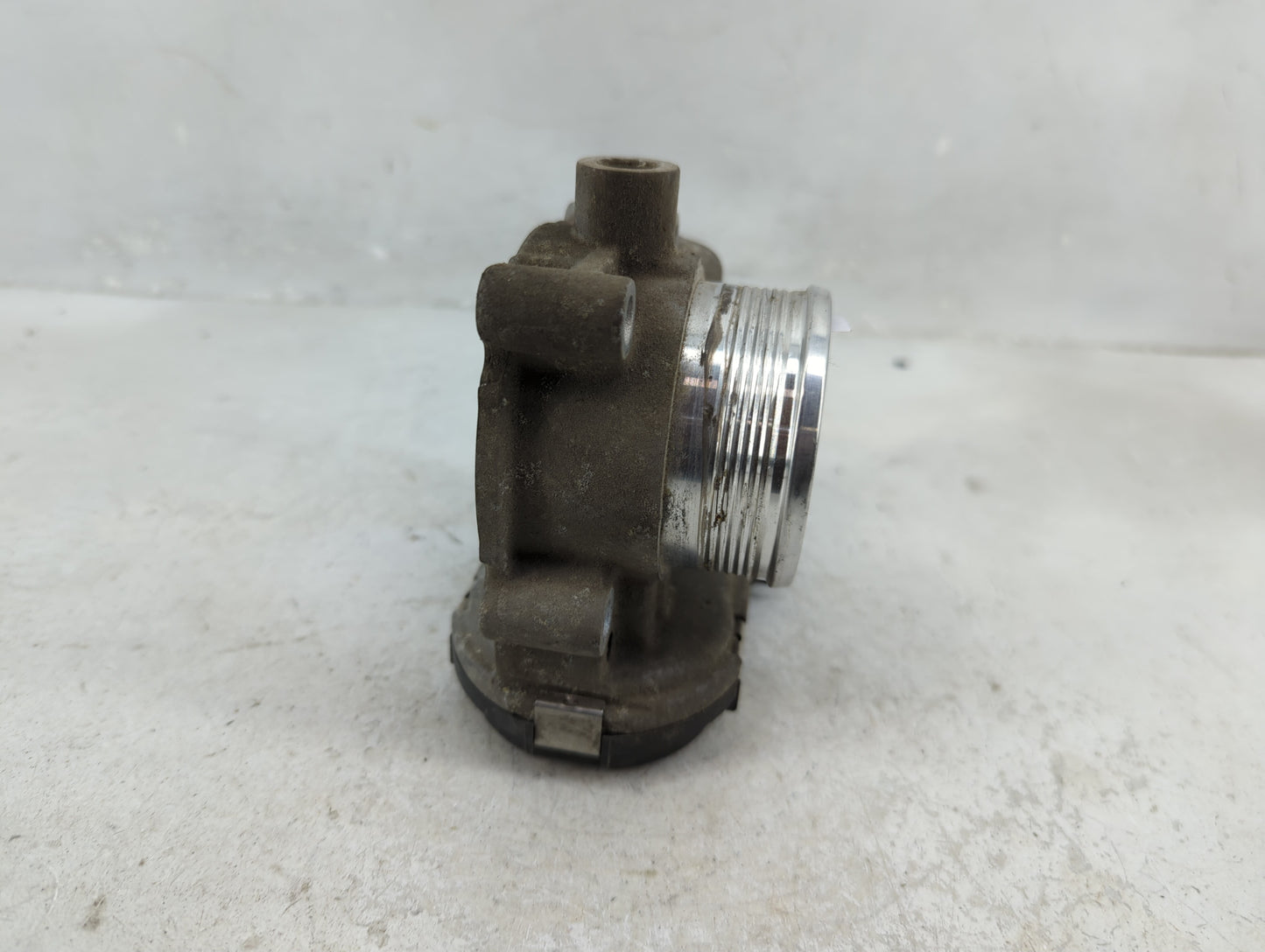 2012-2013 Ford Focus Throttle Body P/N:CM5E 9F991AD Fits Fits 2012 2013 2014 2015 2016 2017 OEM Used Auto Parts - Oemusedaut