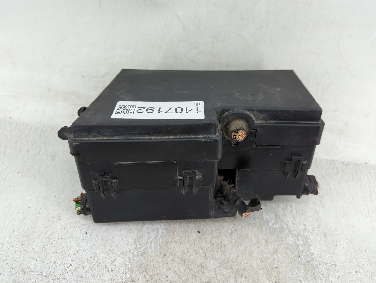 2012-2014 Ford Focus Fusebox Fuse Box Panel Relay Module P/N:AV6T-14A067-AD AV6T-14A142-AB Fits Fits 2012 2013 2014 OEM Used
