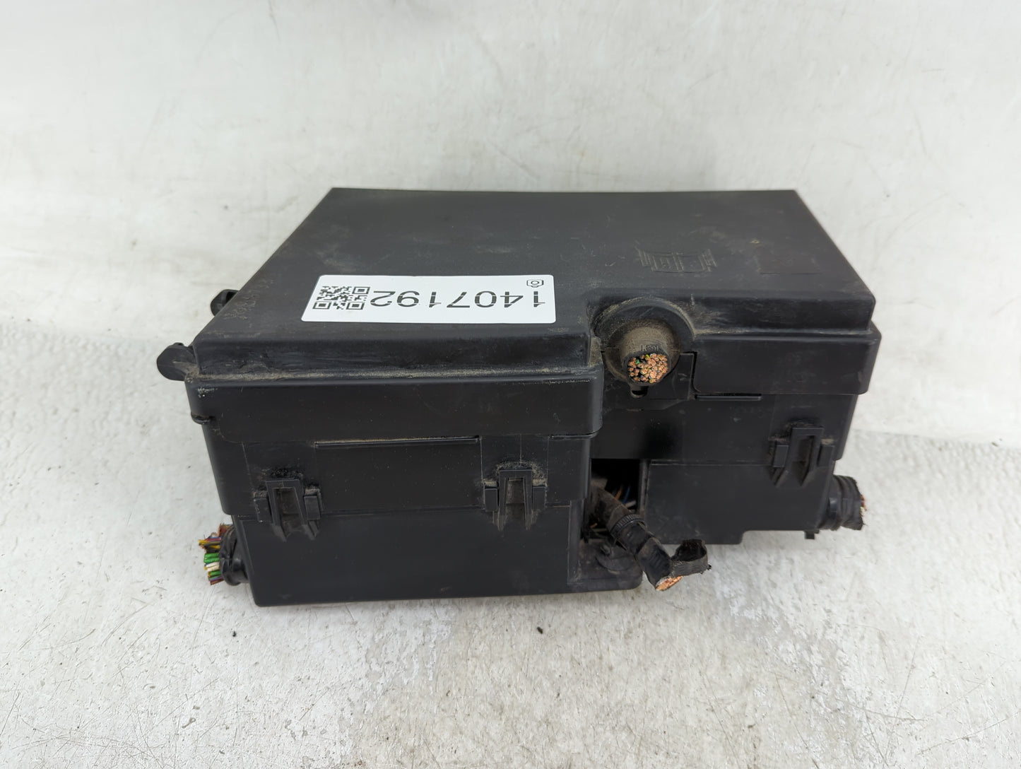 2012-2014 Ford Focus Fusebox Fuse Box Panel Relay Module P/N:AV6T-14A067-AD AV6T-14A142-AB Fits Fits 2012 2013 2014 OEM Used