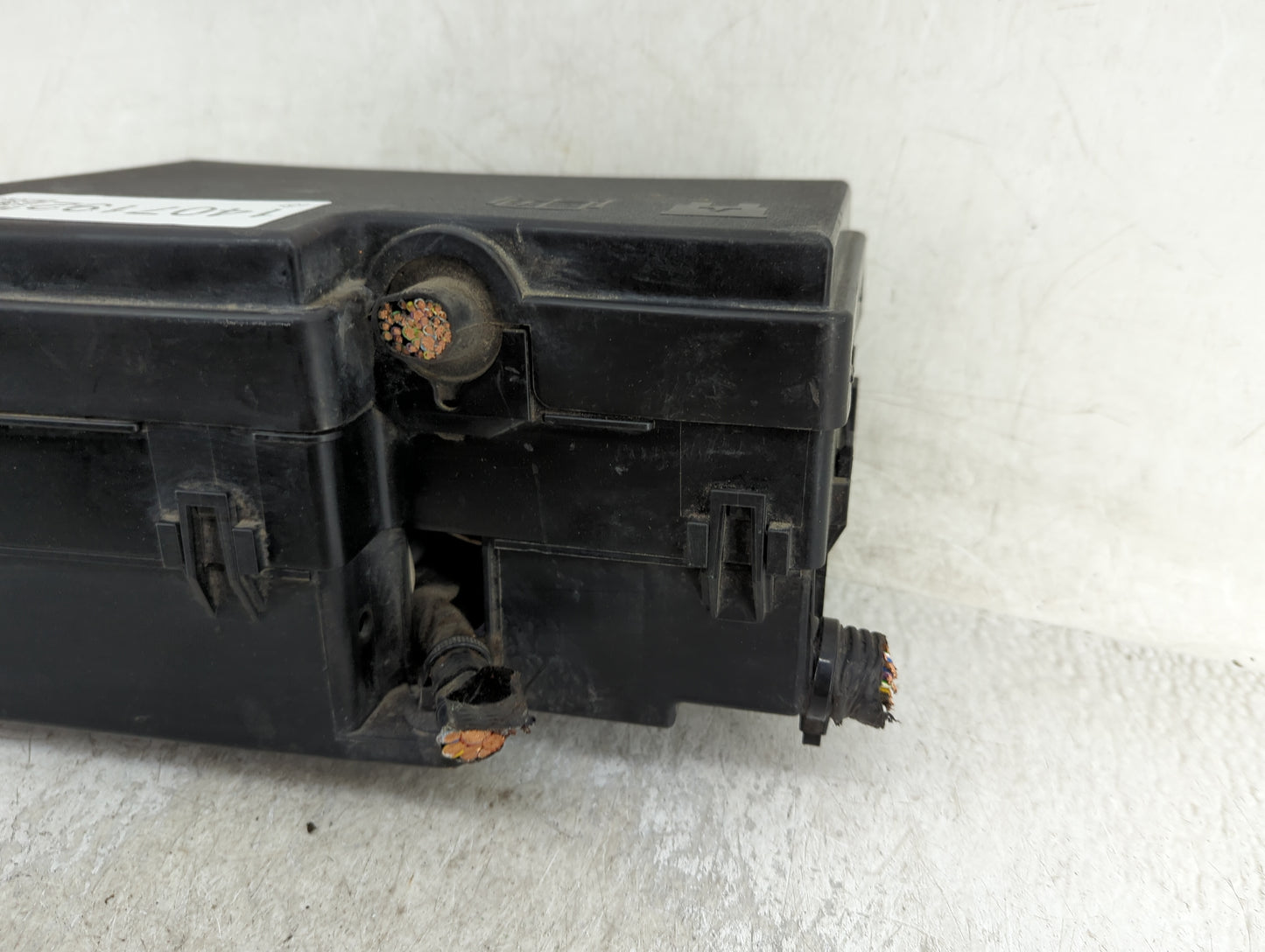 2012-2014 Ford Focus Fusebox Fuse Box Panel Relay Module P/N:AV6T-14A067-AD AV6T-14A142-AB Fits Fits 2012 2013 2014 OEM Used