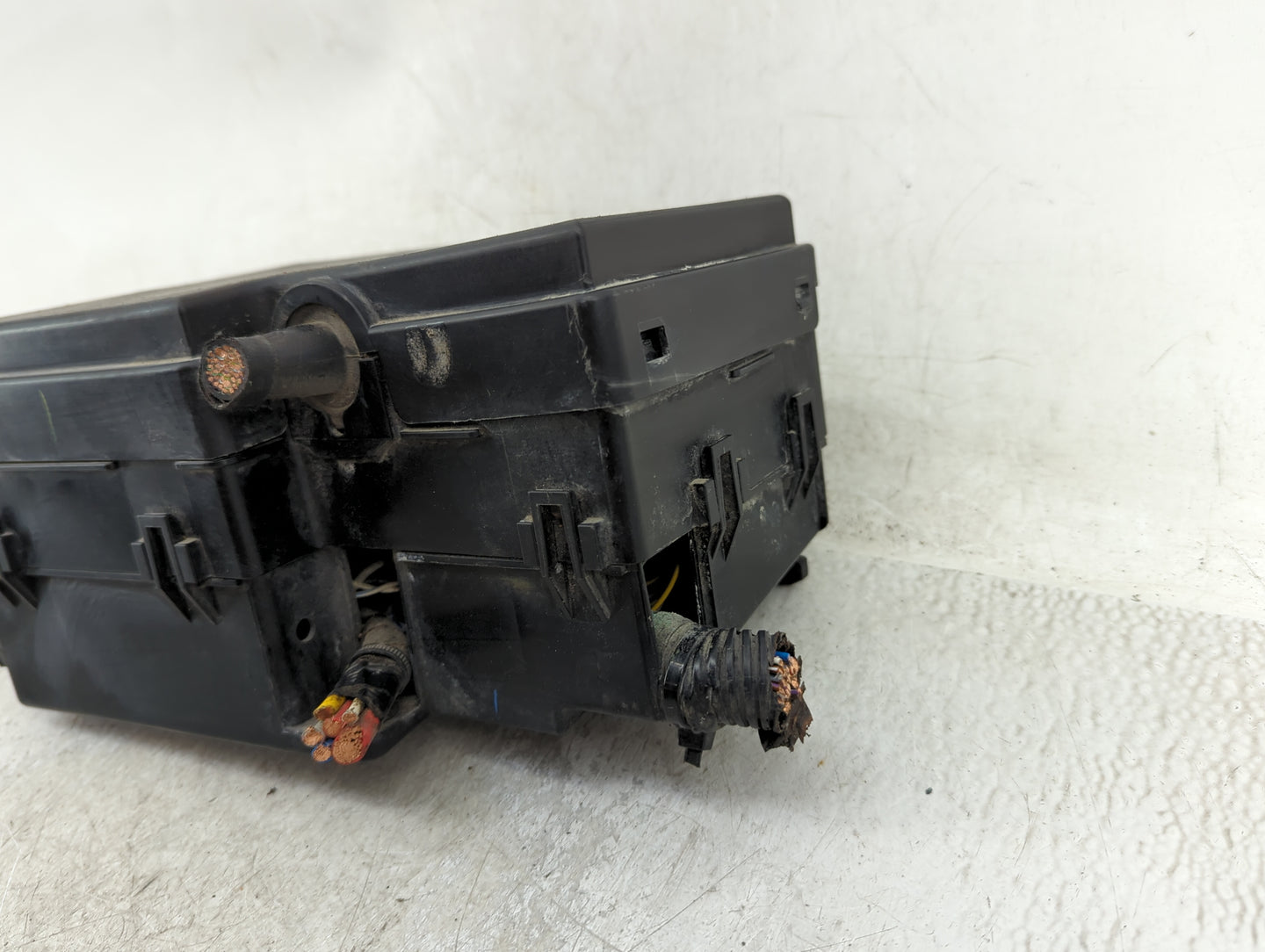 2012-2014 Ford Focus Fusebox Fuse Box Panel Relay Module P/N:AV6T-14A142-AB Fits Fits 2012 2013 2014 OEM Used Auto Parts - O