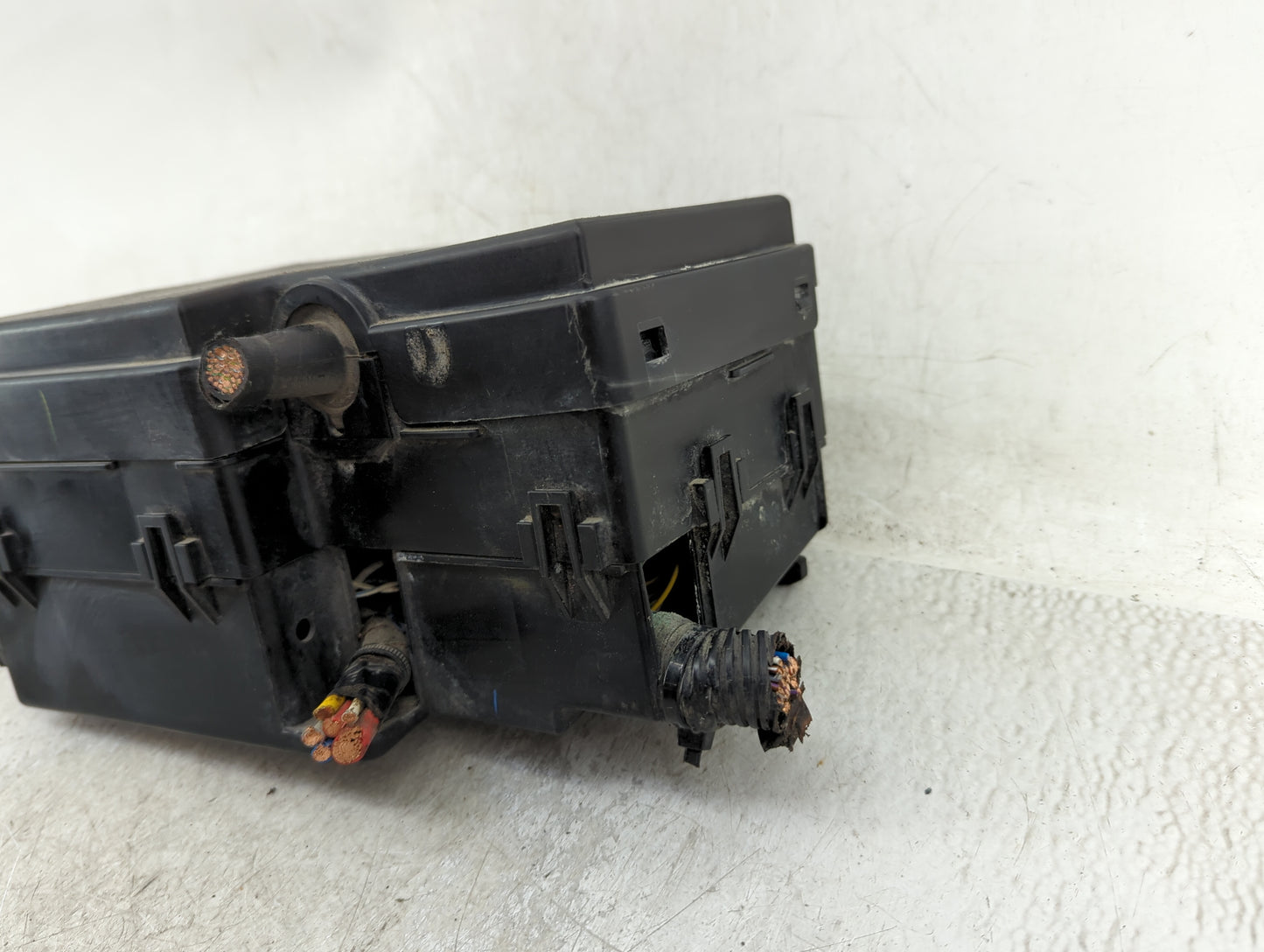 2012-2014 Ford Focus Fusebox Fuse Box Panel Relay Module P/N:AV6T-14A142-AB Fits Fits 2012 2013 2014 OEM Used Auto Parts - O