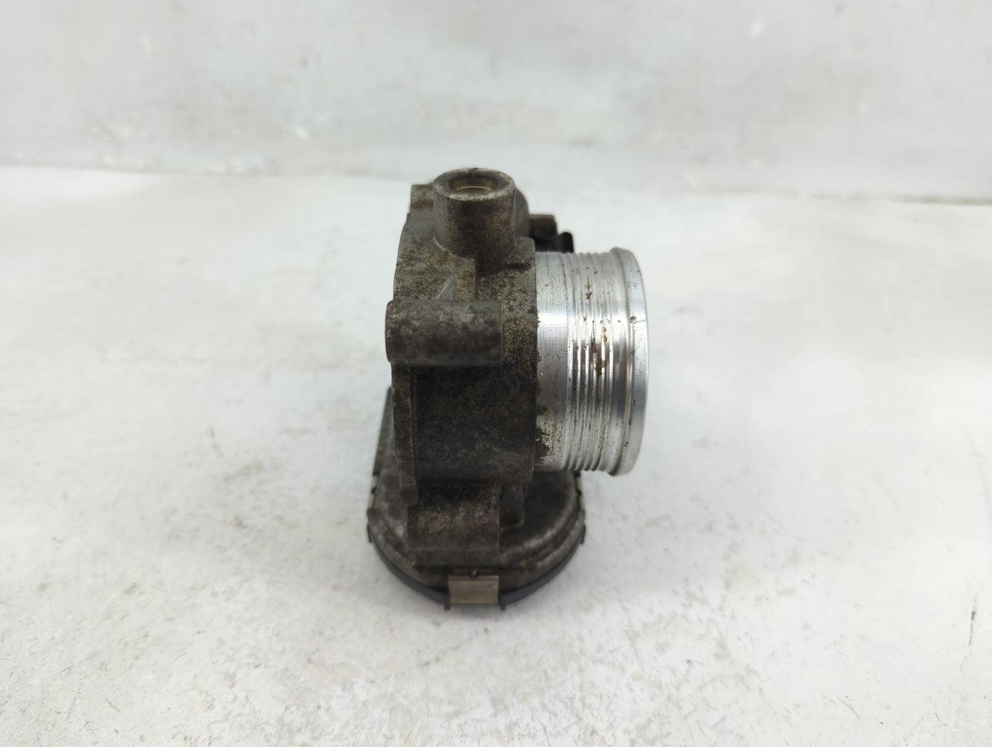 2012-2013 Ford Focus Throttle Body P/N:0 280 750 585 Fits Fits 2012 2013 2014 2015 2016 2017 OEM Used Auto Parts - Oemusedau