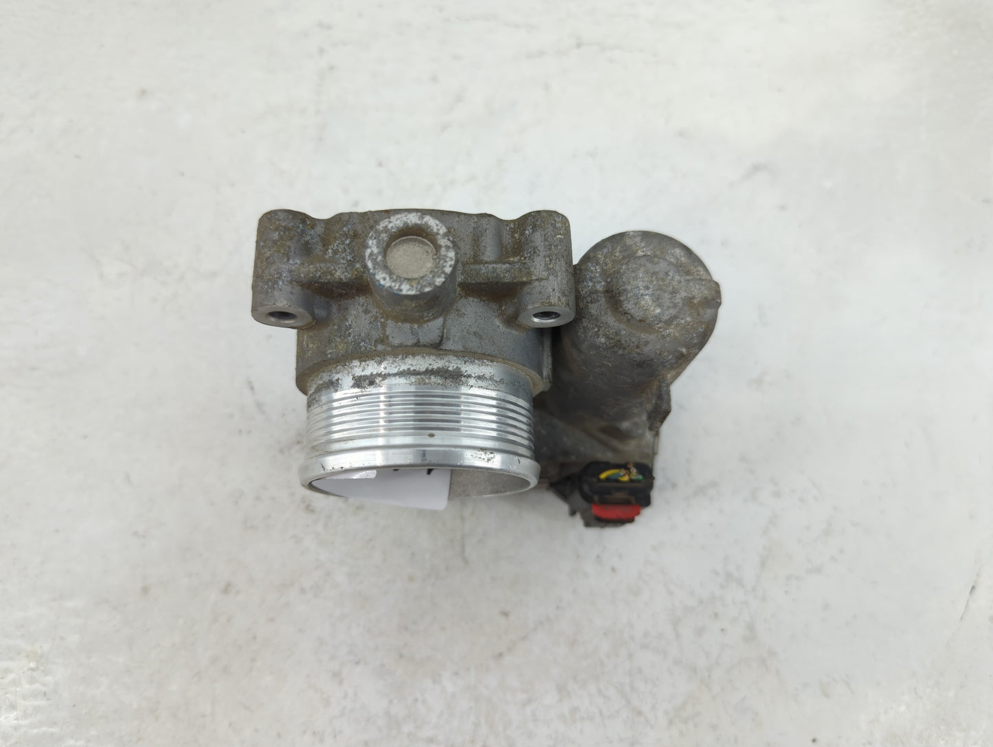2012-2013 Ford Focus Throttle Body P/N:0 280 750 585 Fits Fits 2012 2013 2014 2015 2016 2017 OEM Used Auto Parts - Oemusedau
