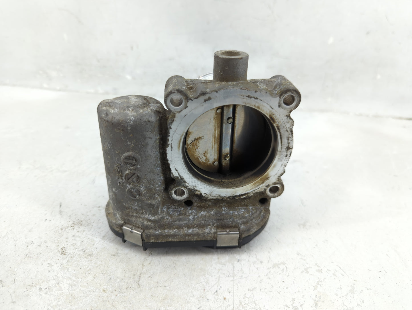 2012-2013 Ford Focus Throttle Body P/N:0 280 750 585 Fits Fits 2012 2013 2014 2015 2016 2017 OEM Used Auto Parts - Oemusedau