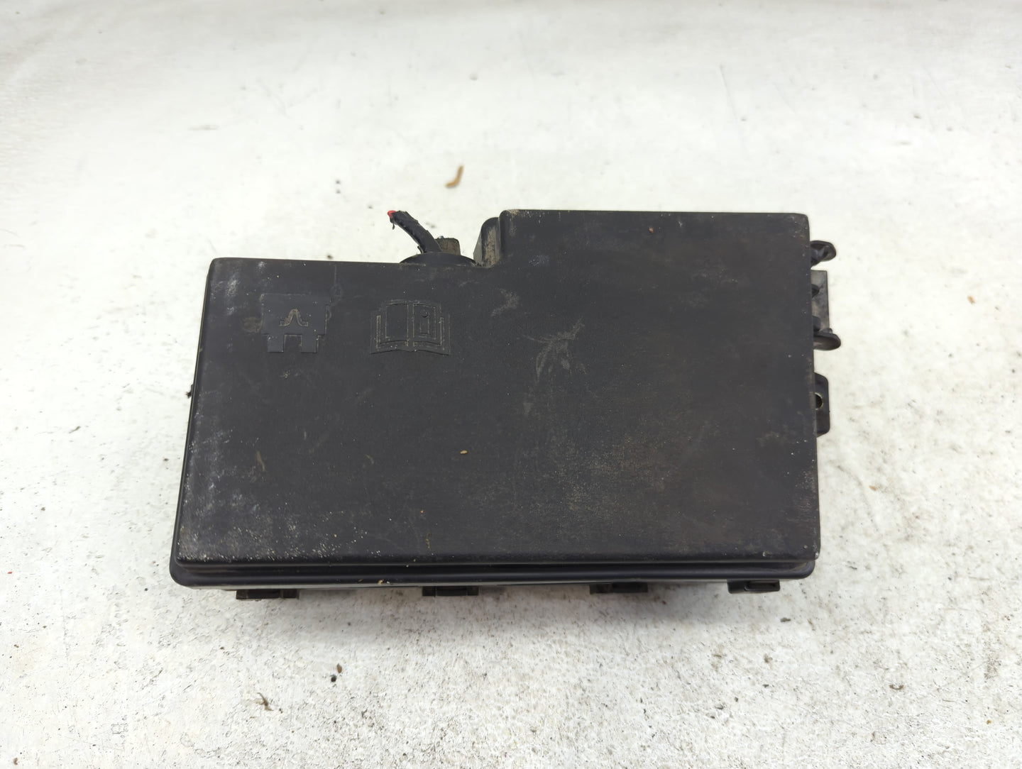 2012-2014 Ford Focus Fusebox Fuse Box Panel Relay Module P/N:19197 000 001 AV6T-14A076-AB, 21090 000 001 Fits Fits 2012 2013