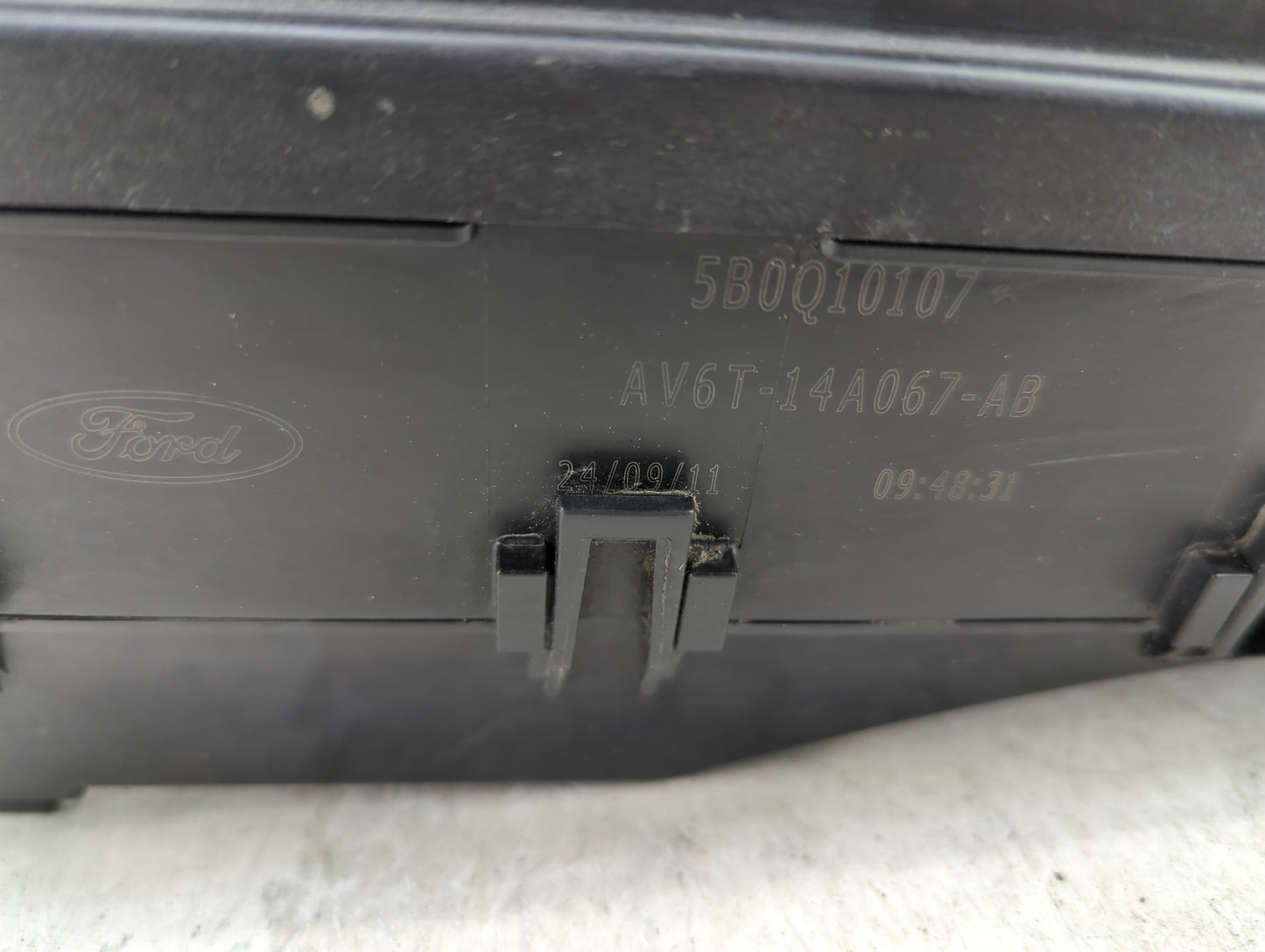 2012-2014 Ford Focus Fusebox Fuse Box Panel Relay Module P/N:5B0Q10107 AV6T-14A067-AB Fits Fits 2012 2013 2014 OEM Used Auto