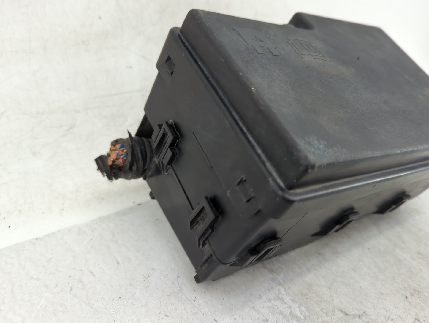 2012-2014 Ford Focus Fusebox Fuse Box Panel Relay Module P/N:5B0Q10107 AV6T-14A067-AB Fits Fits 2012 2013 2014 OEM Used Auto