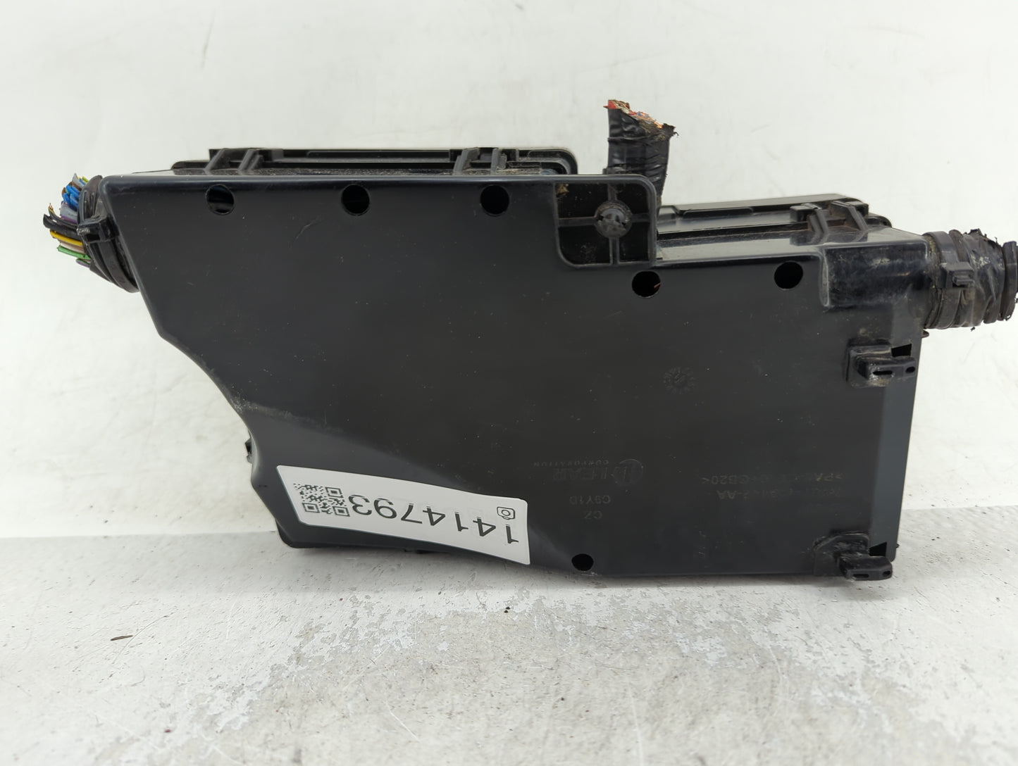 2012-2014 Ford Focus Fusebox Fuse Box Panel Relay Module P/N:5B0Q10107 AV6T-14A067-AB Fits Fits 2012 2013 2014 OEM Used Auto